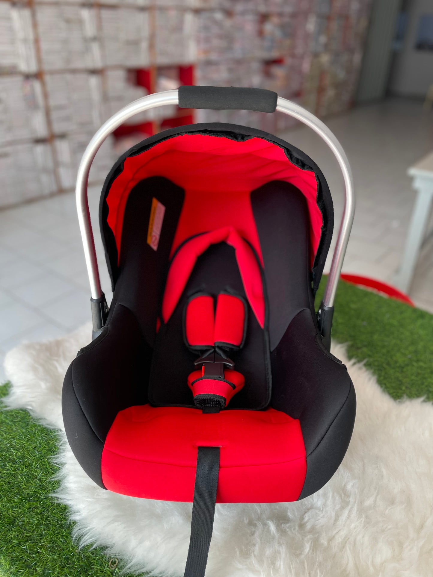 Carry Cot Red SQ001