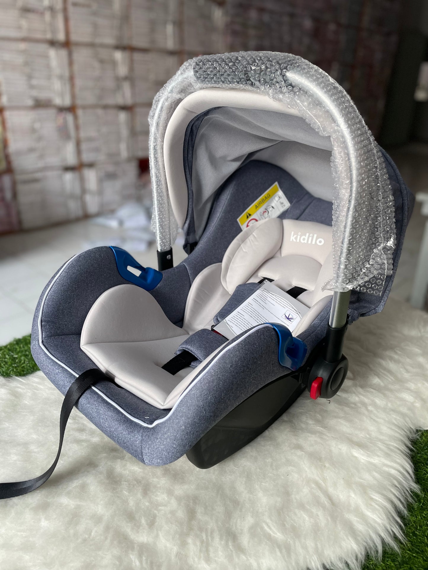 White Carry Cot G101