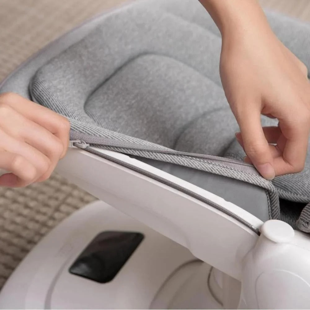Mastela Baby Electric Rocking Chair Bed Coaxing Artifact for Newborn