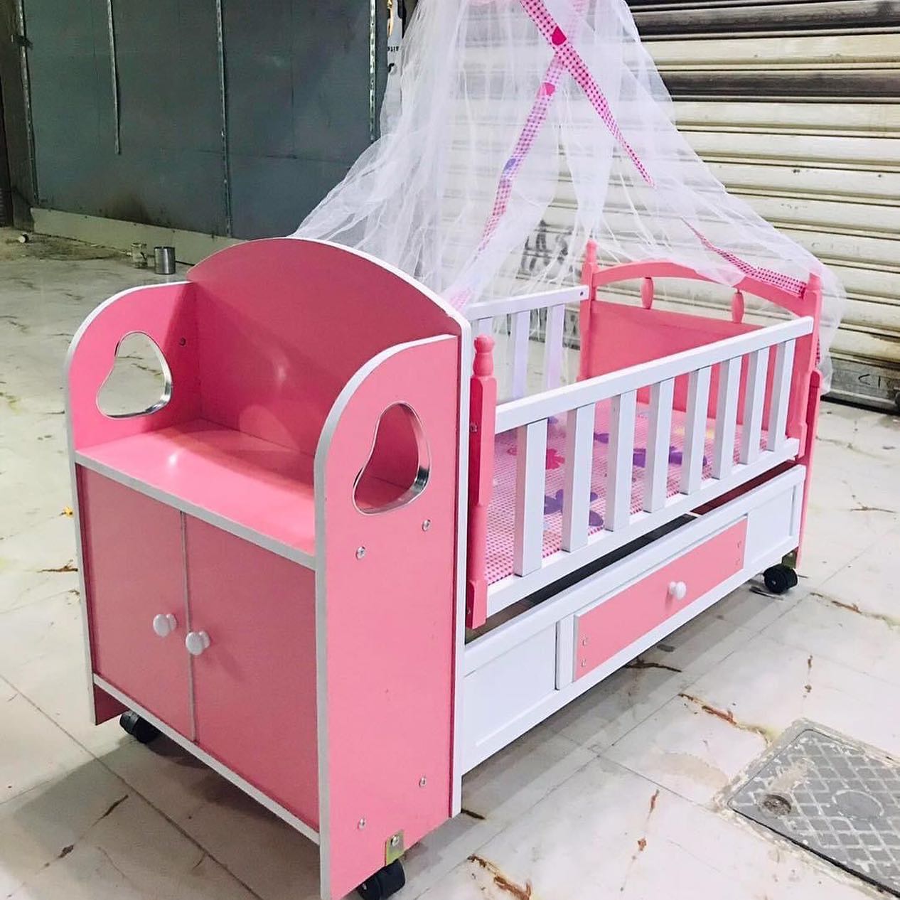 Rocking Wooden Baby Cot with Mosquito Net-5612
