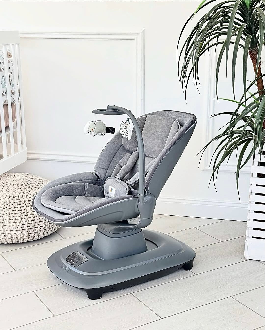 Mastela Baby Electric Rocking Chair Bed Coaxing Artifact for Newborn