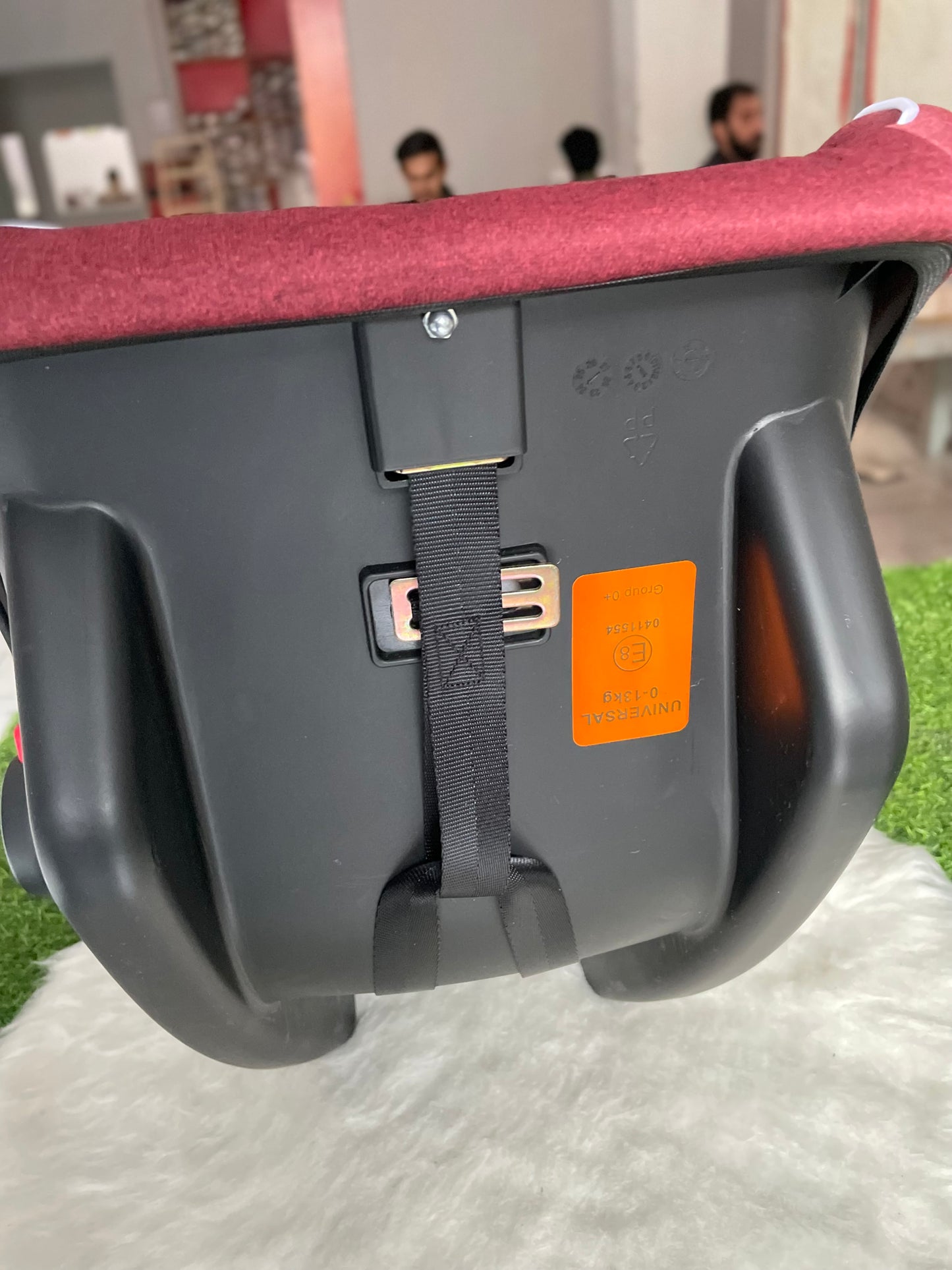 Red Carry Cot G101