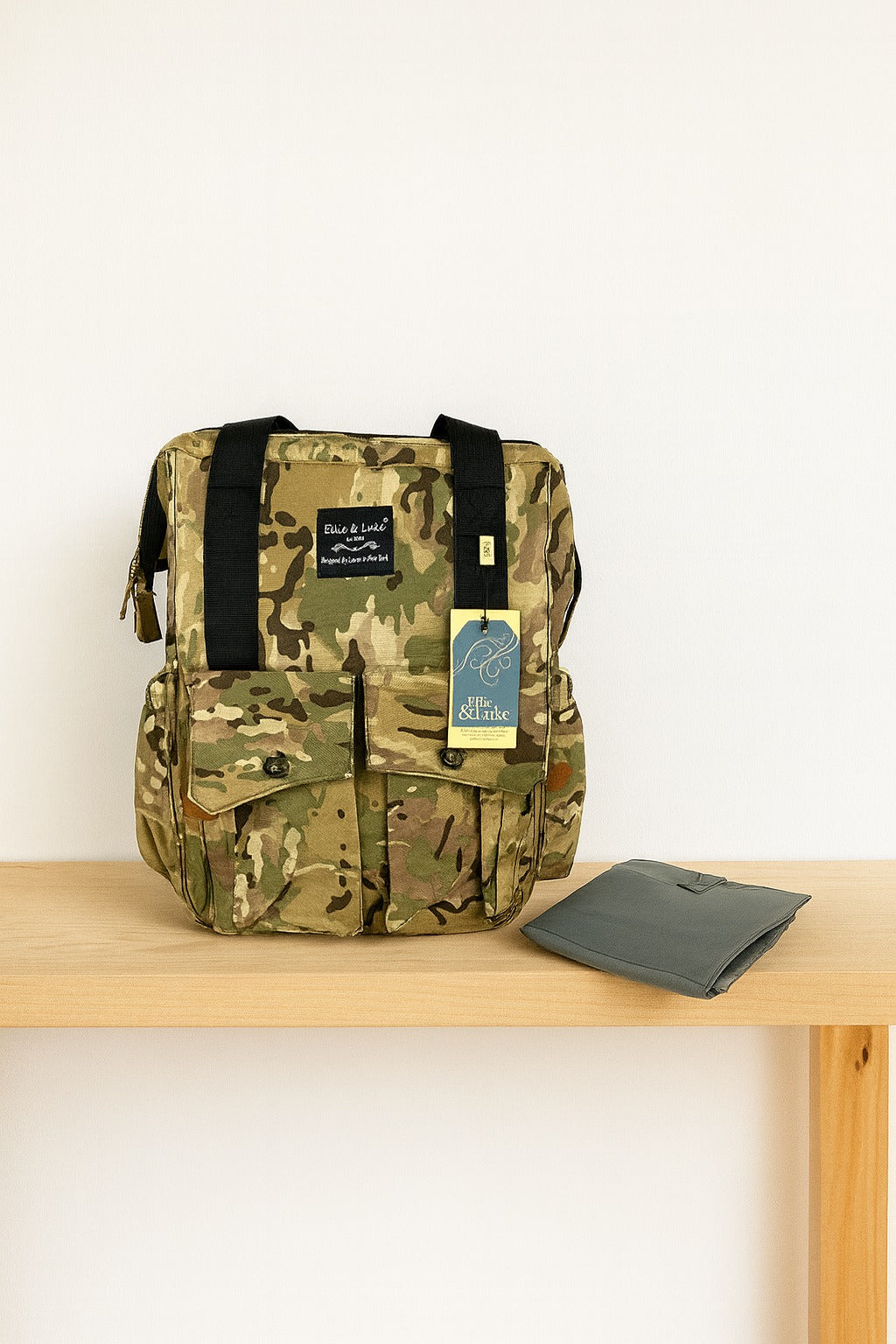 DB189-Little & Luke Bag w/ Hooks-Camouflage
