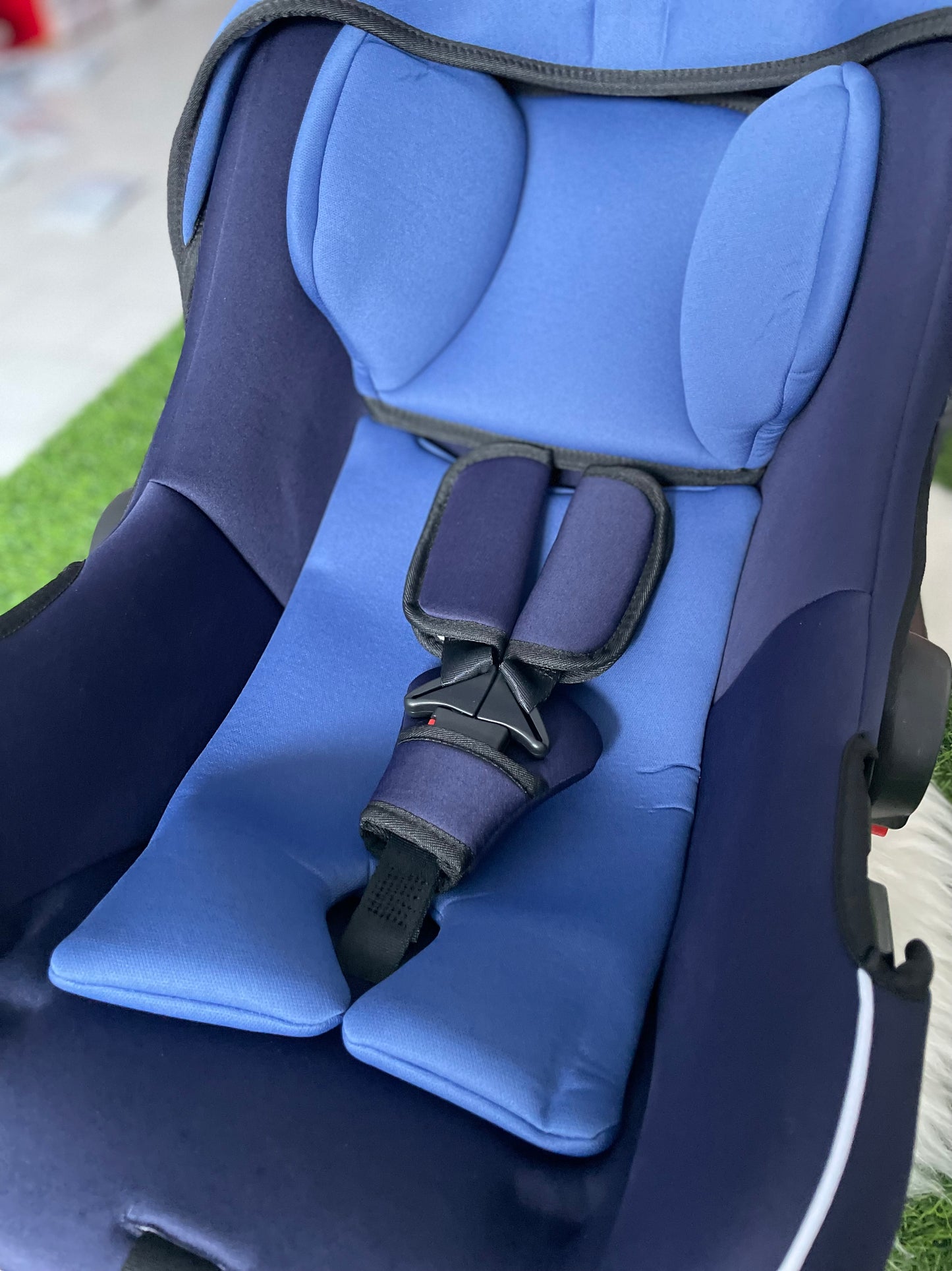 Blue Carry Cot C005