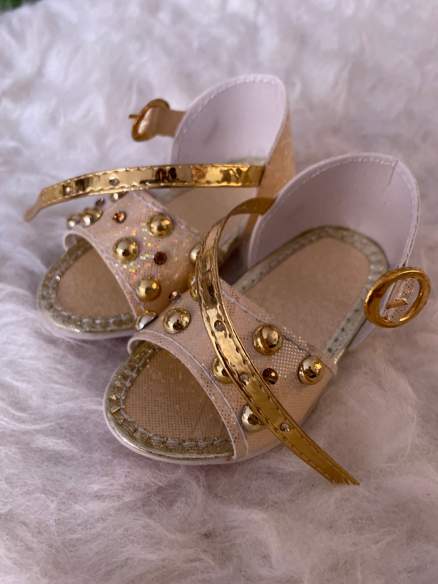 SH257-Baby Booties
