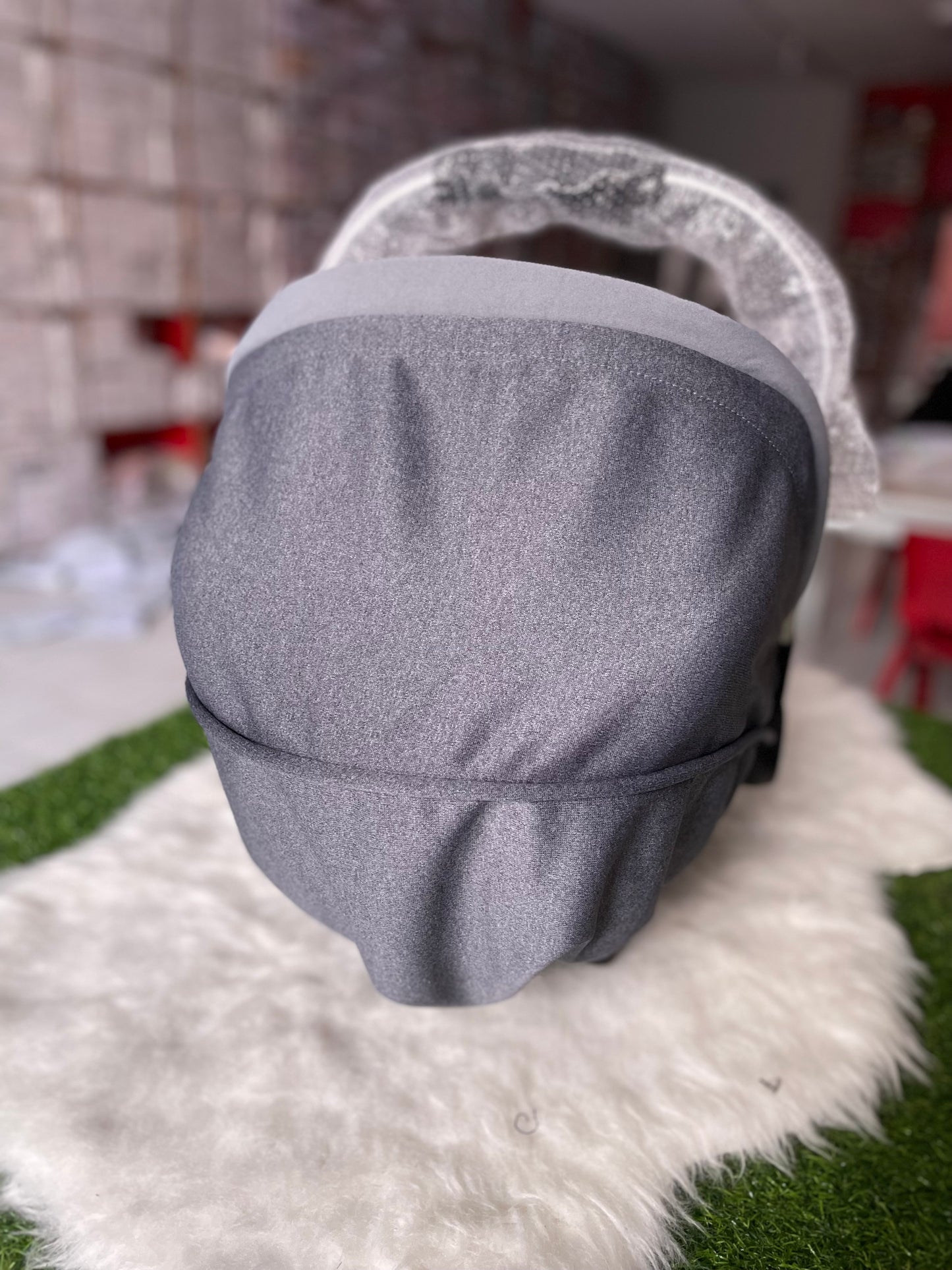 Grey Carry Cot G101