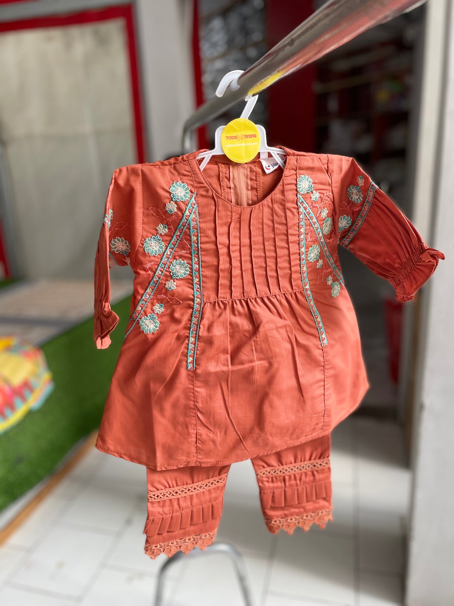 G275-Girl's Dress
