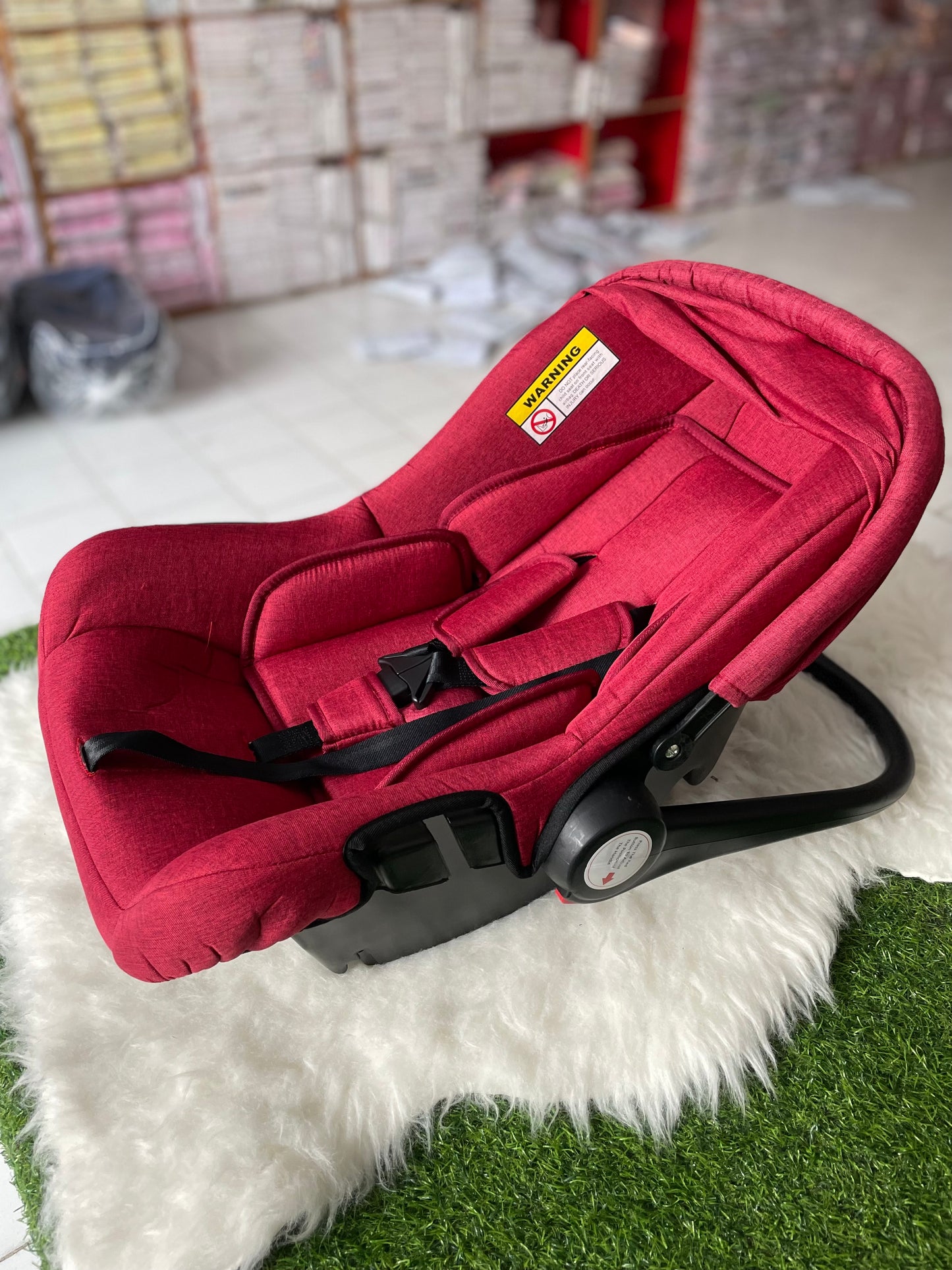 Red Carry Cot SQ002
