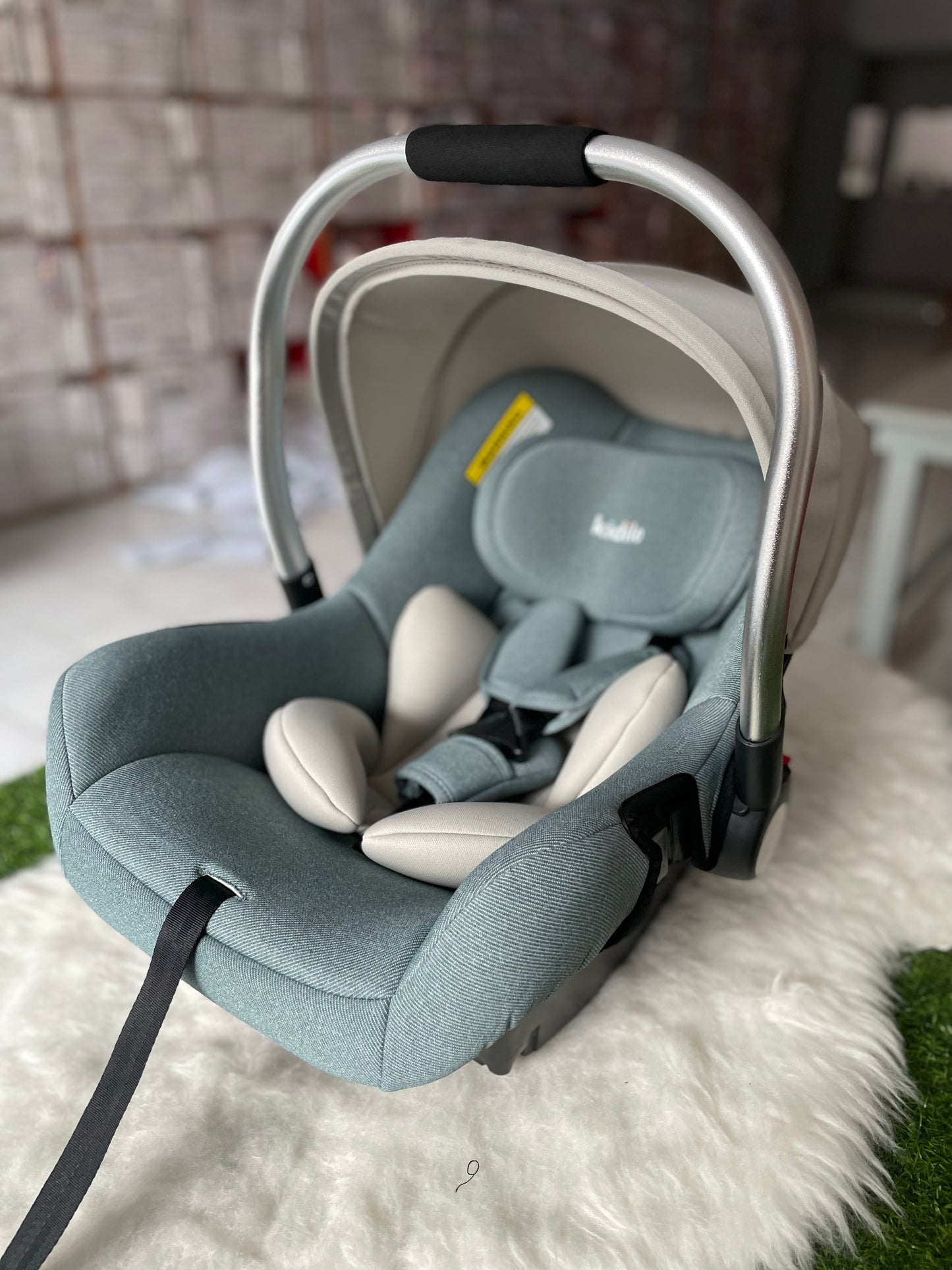 Light Grey Carry Cot C002
