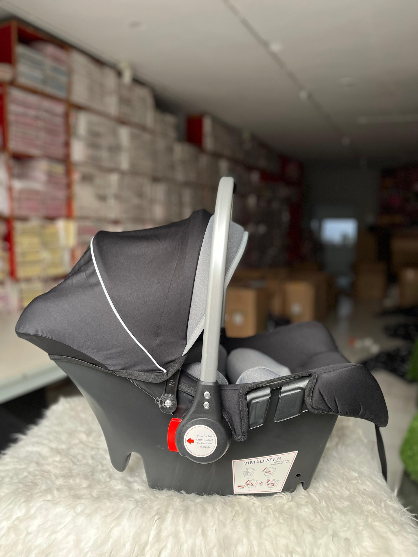 Black Carry Cot C001