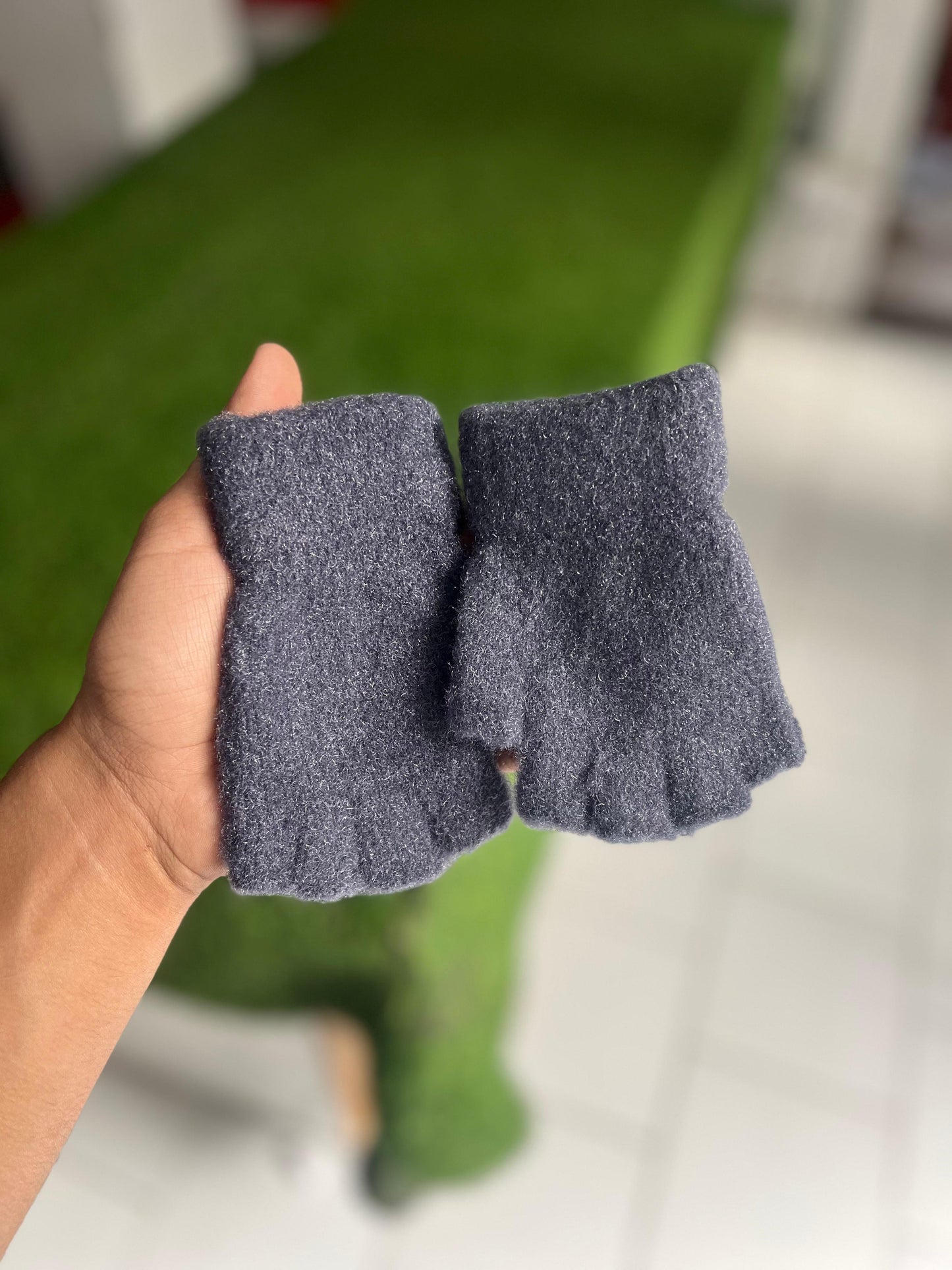GL38-Baby Gloves