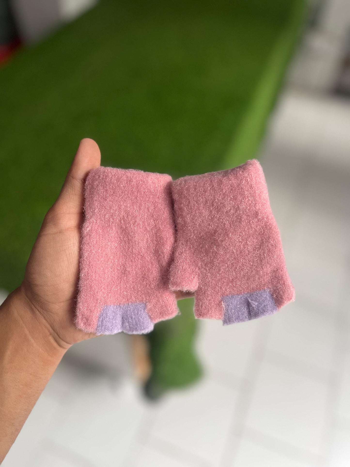 GL38-Baby Gloves