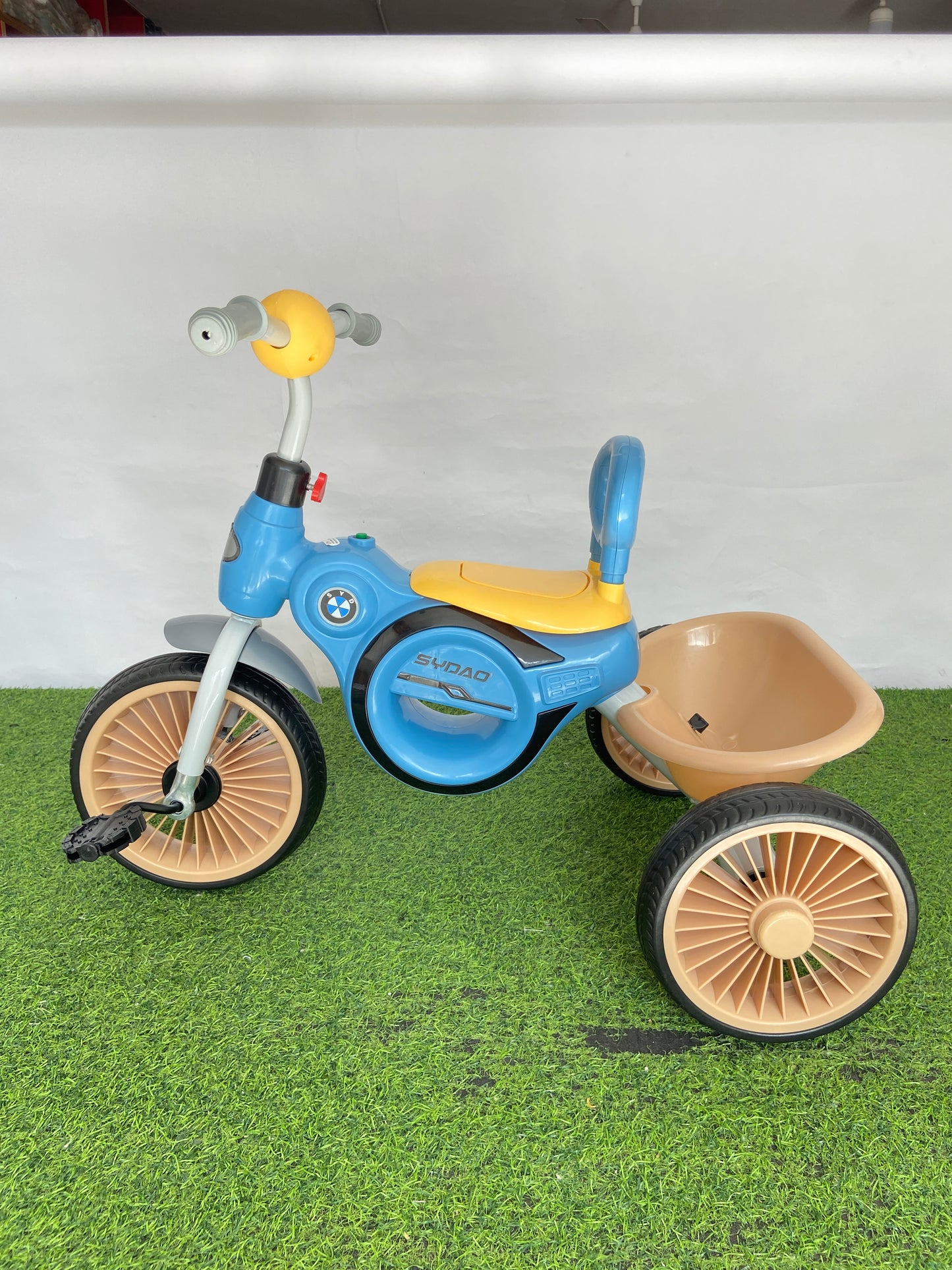 Baby Tricycle With & Lights - T760