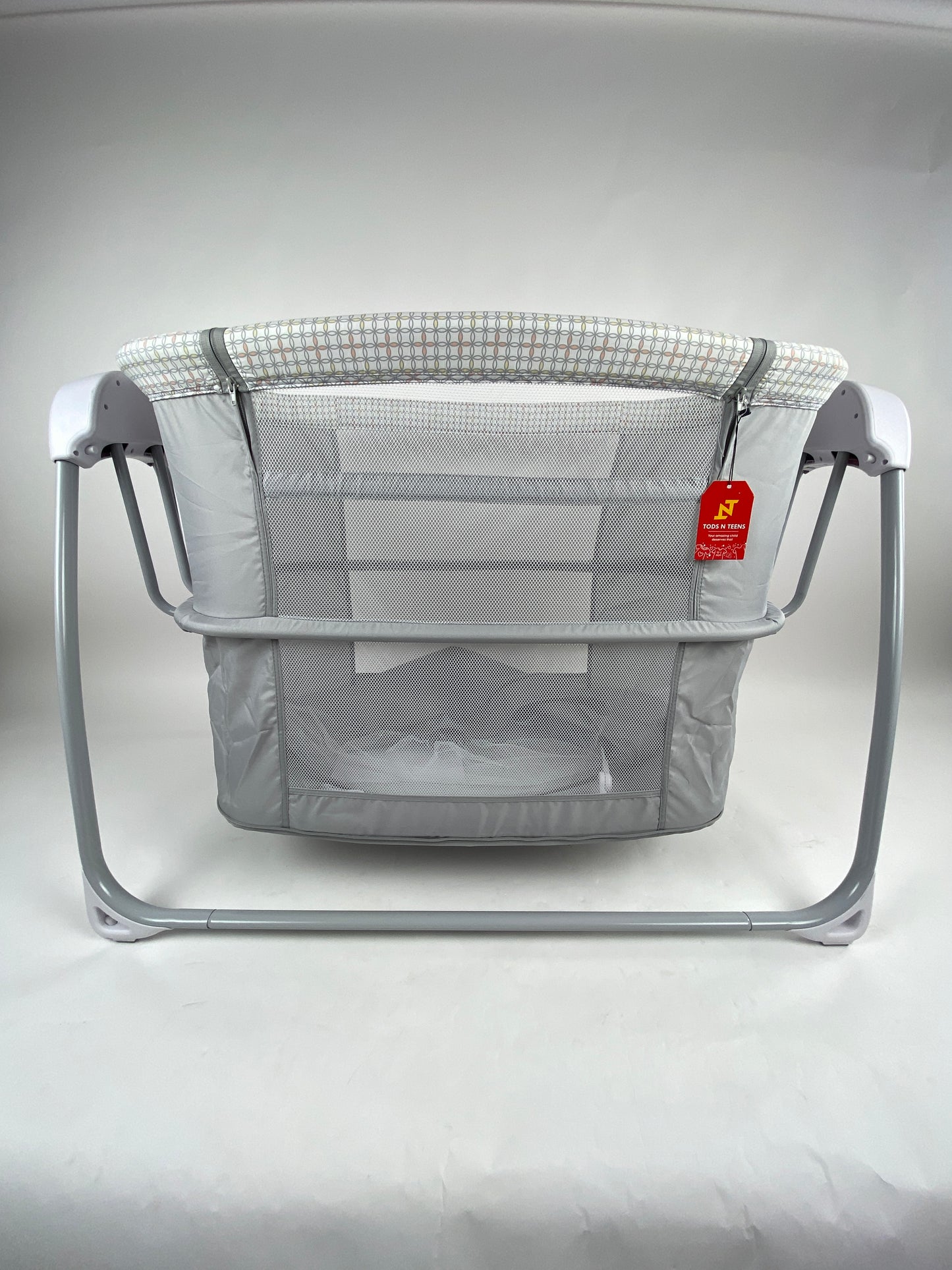 Mastela Baby Electric Bed Swing and Bassinet 4 in 1