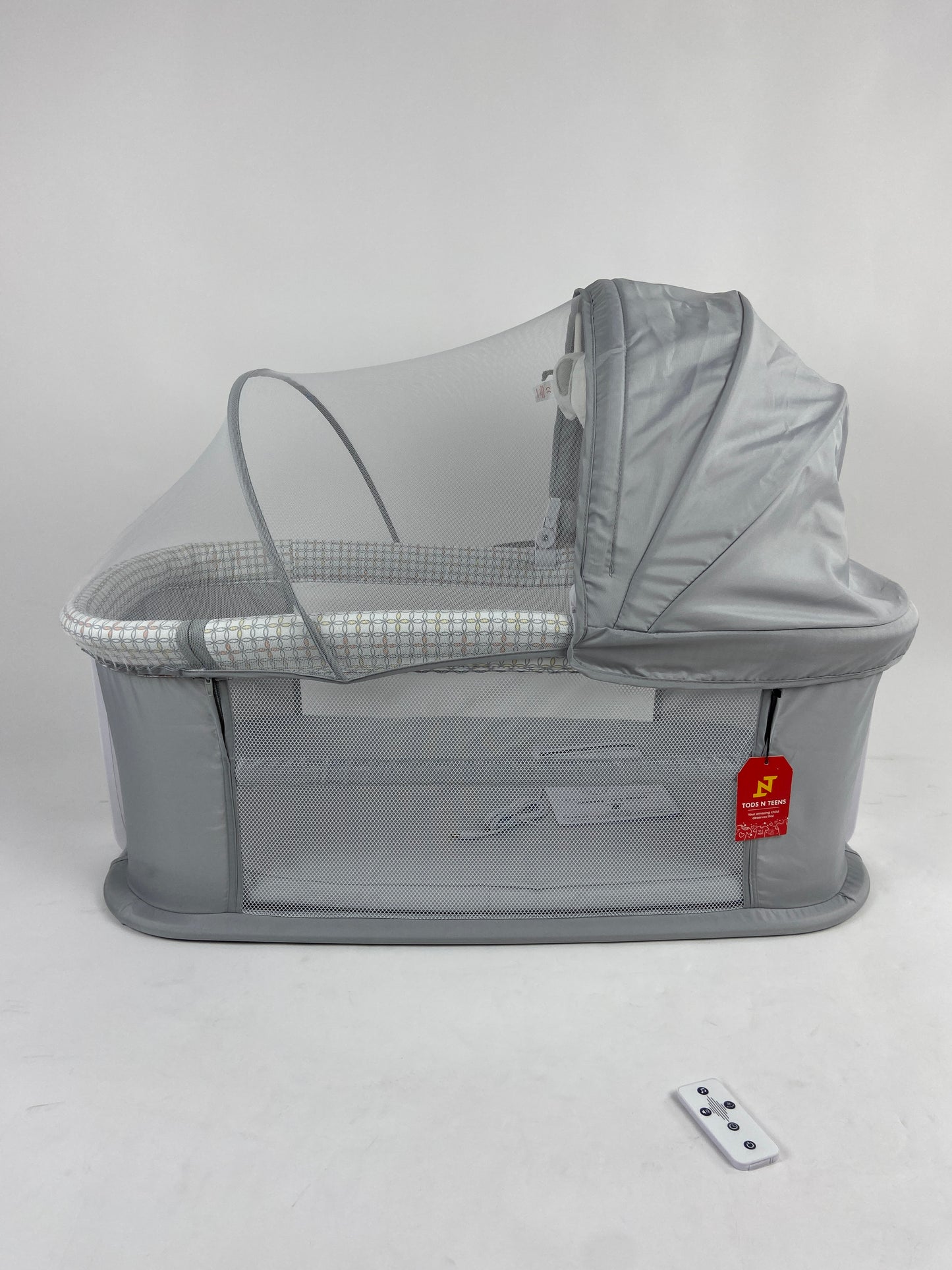 Mastela Baby Electric Bed Swing and Bassinet 4 in 1