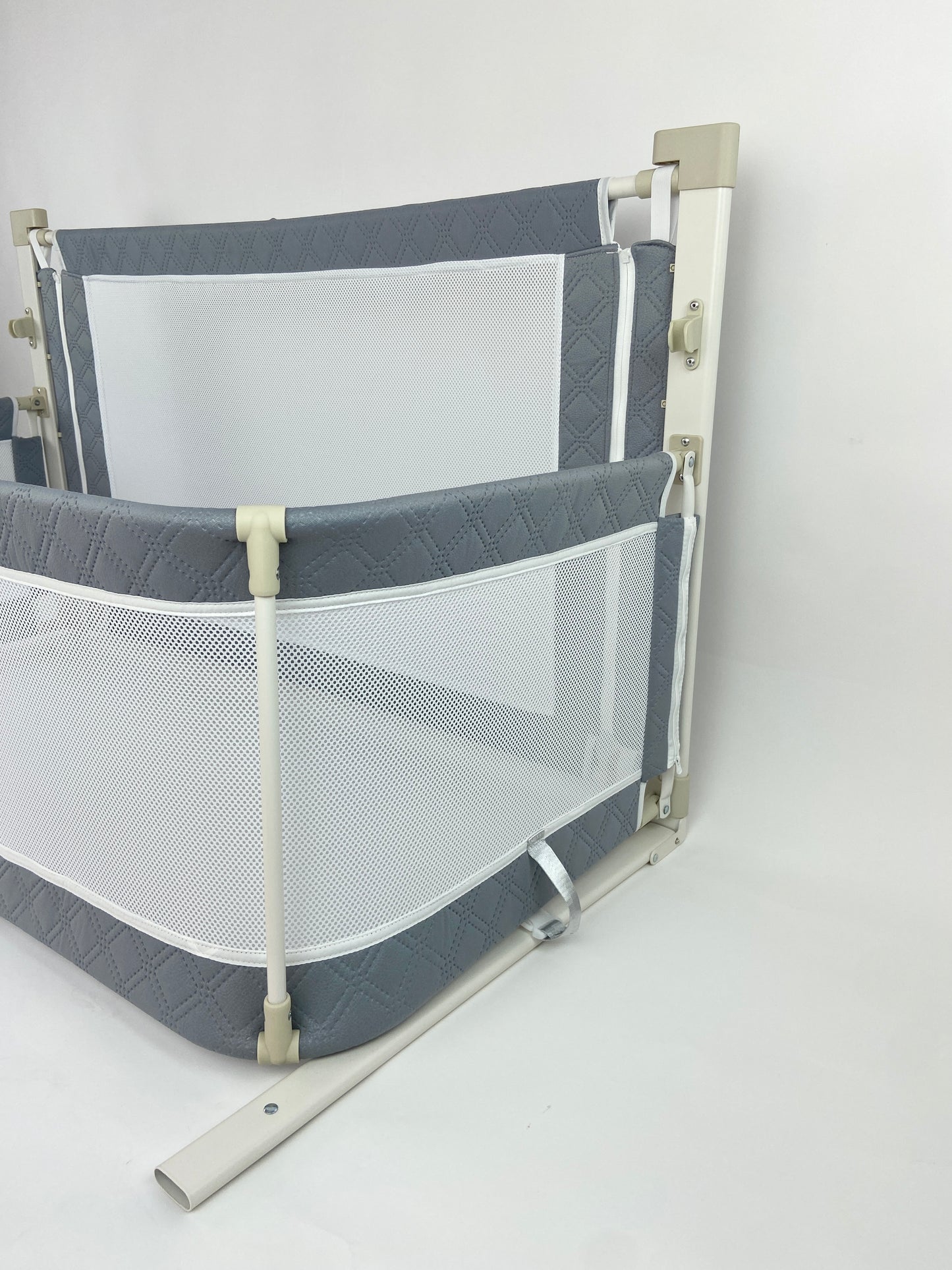 3-in-1 Portable Crib with Rails - Cot Sleeper for Baby in Bed - BZ-B-101