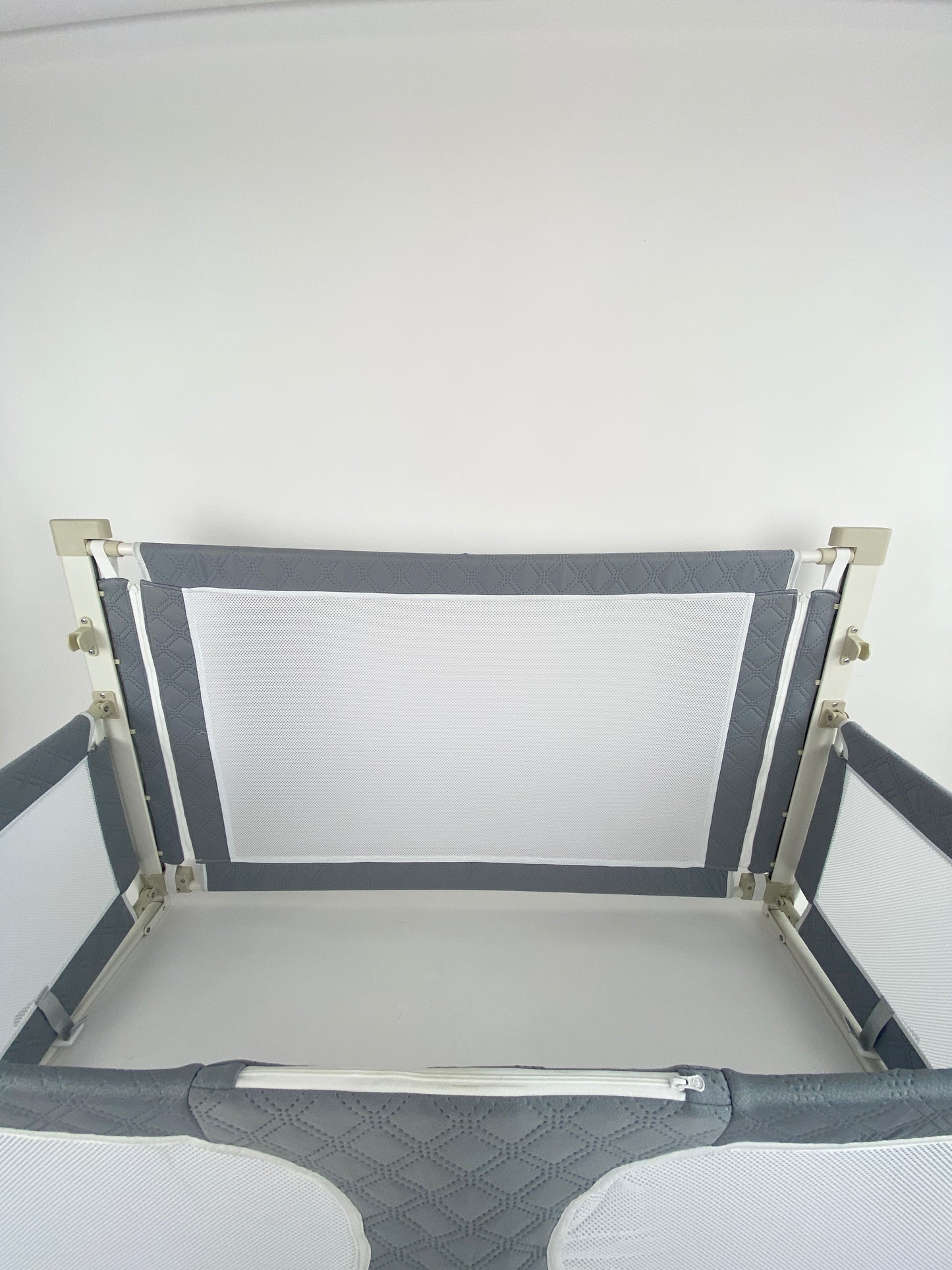3-in-1 Portable Crib with Rails - Cot Sleeper for Baby in Bed - BZ-B-101