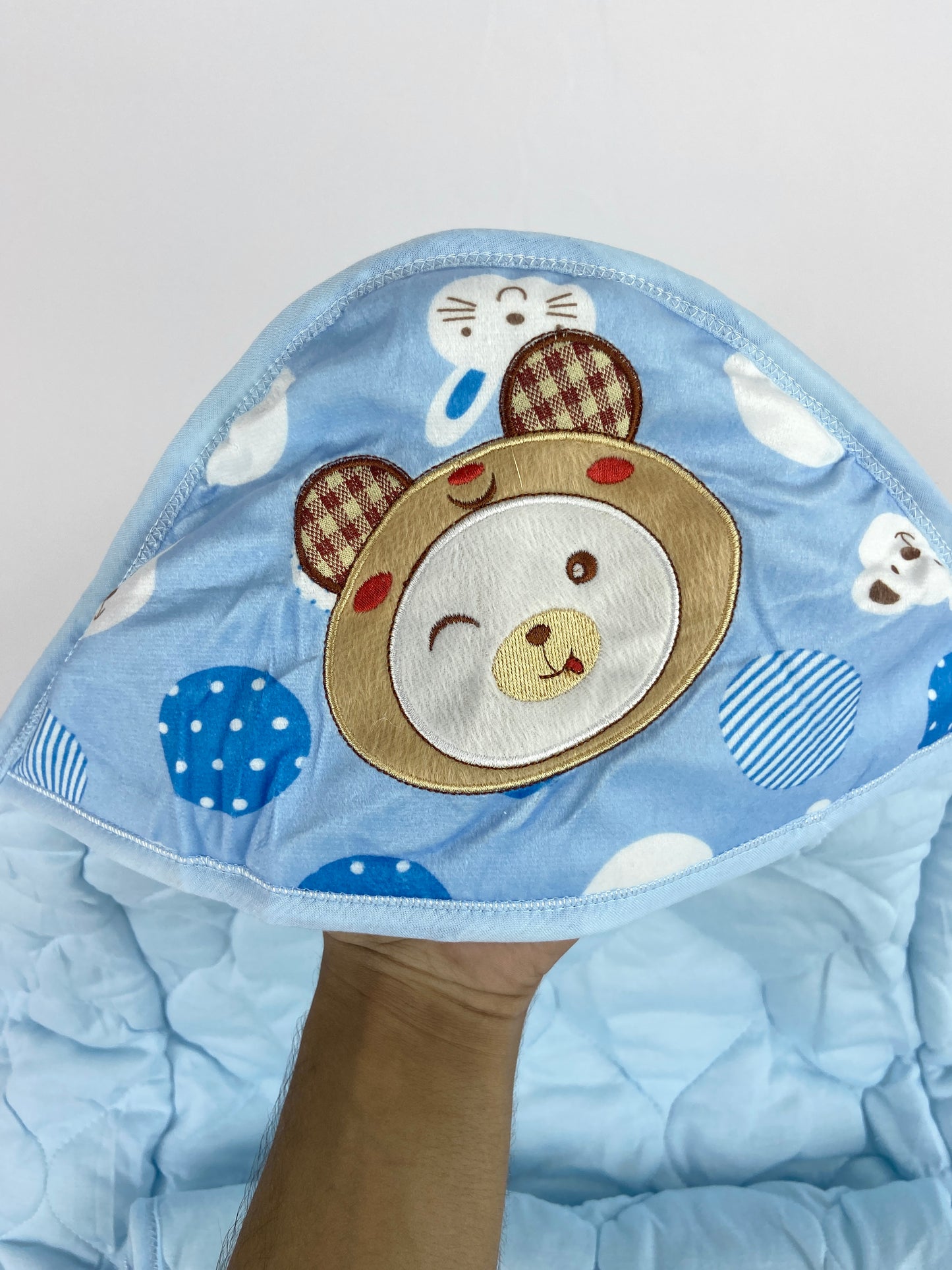 SHT443-Cozy Baby Swaddle