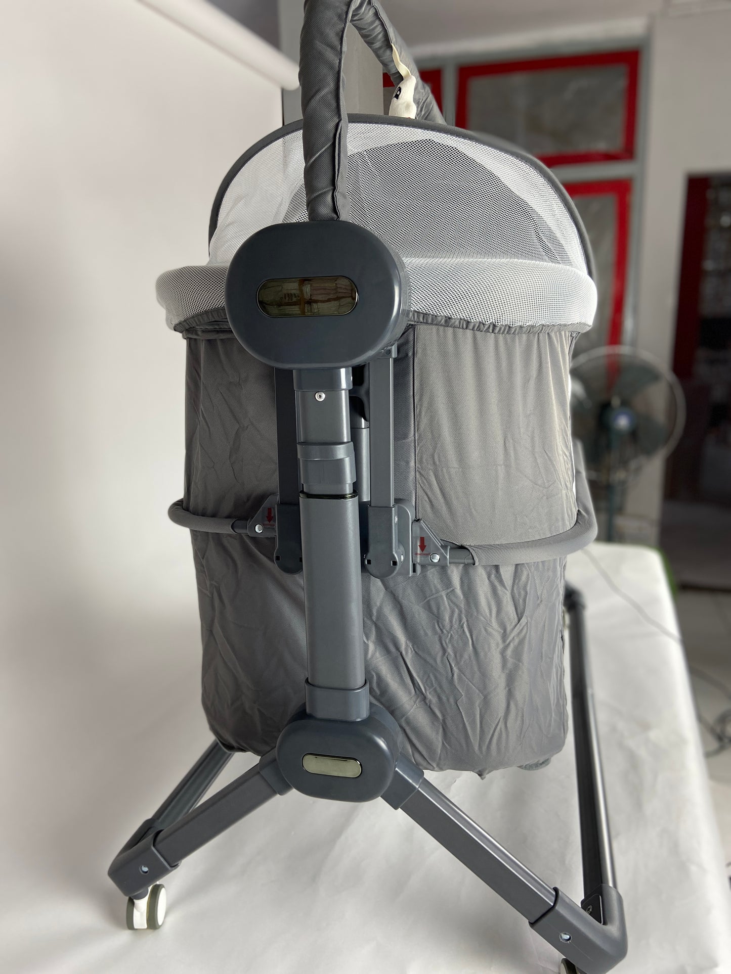 Kidilo 4-in-1 Electric Swing Cradle - E688