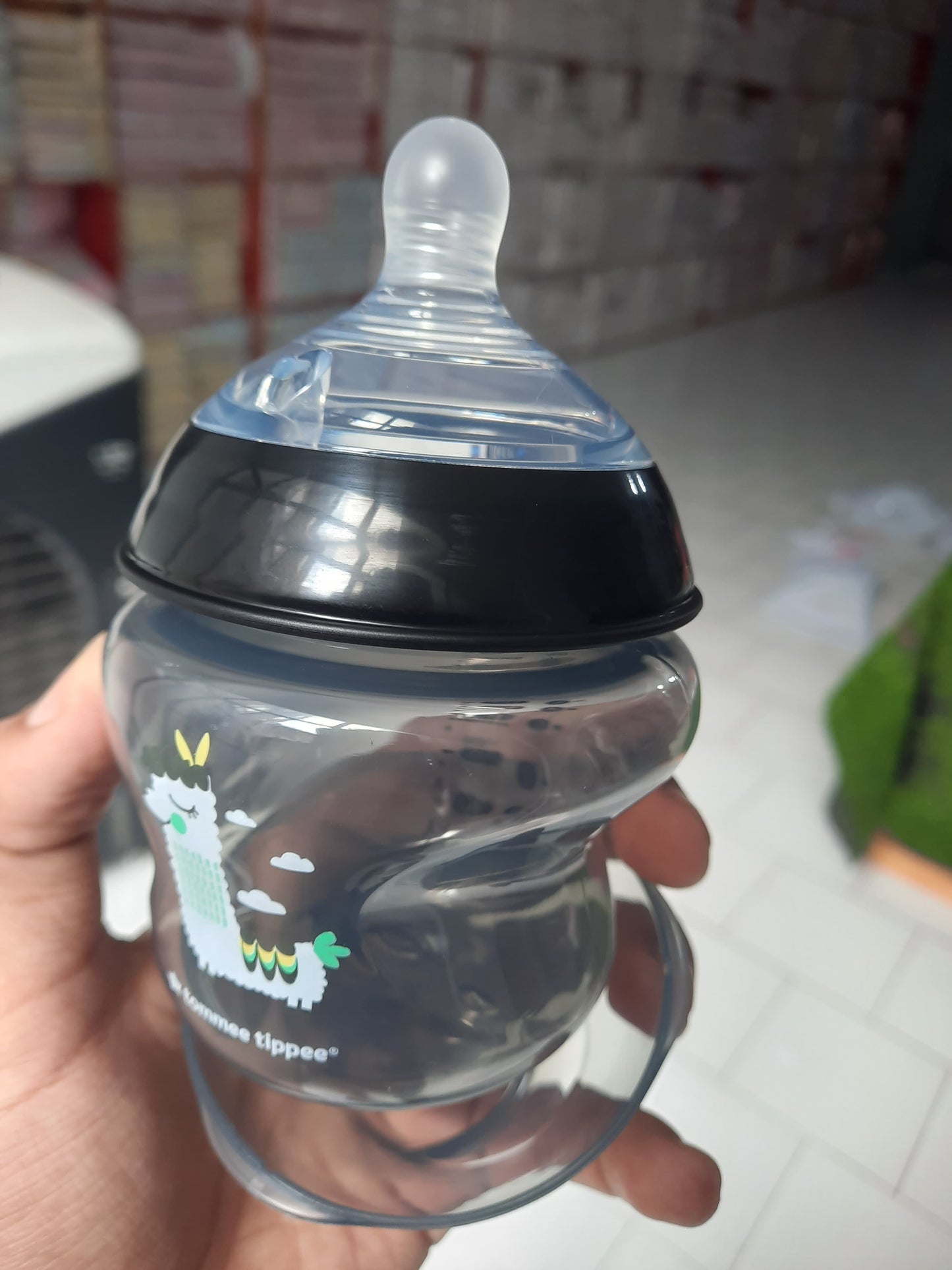 150ML/5OZ Tinted Bottle Black Tommee Tippee 422675