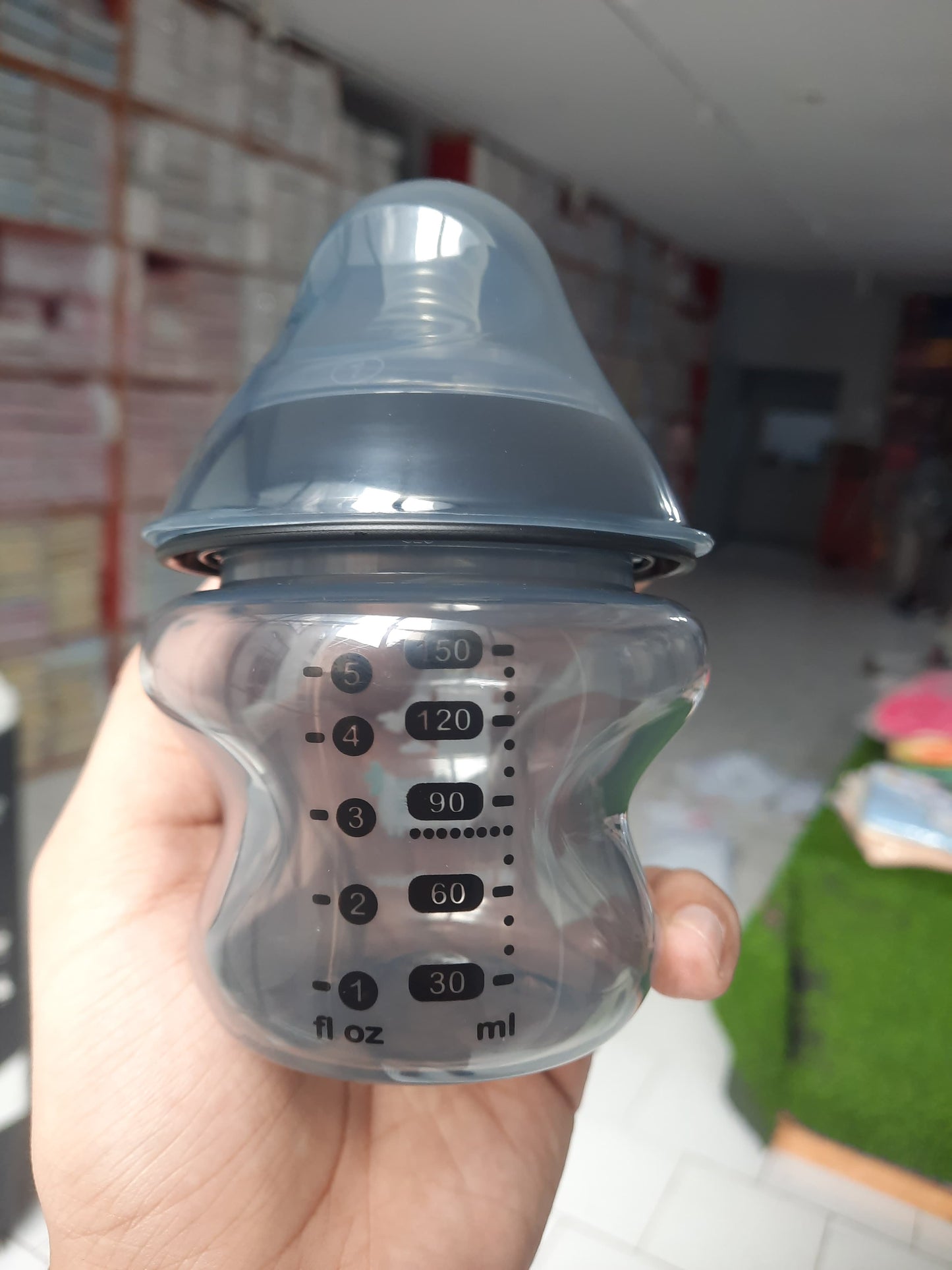 150ML/5OZ Tinted Bottle Black Tommee Tippee 422675
