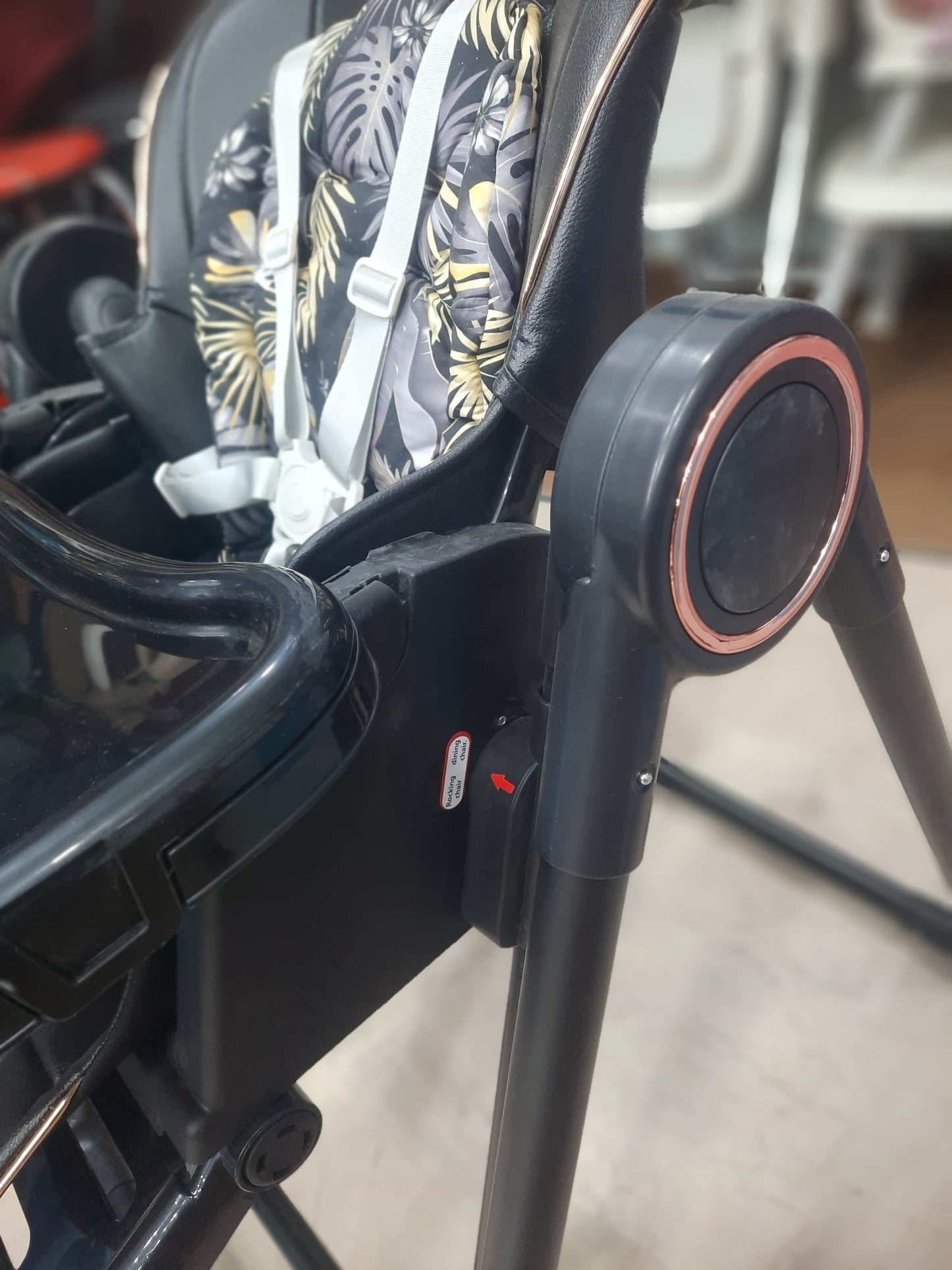 Multifunctional Baby High Feeding Chair with Swing Function-BZ-S700