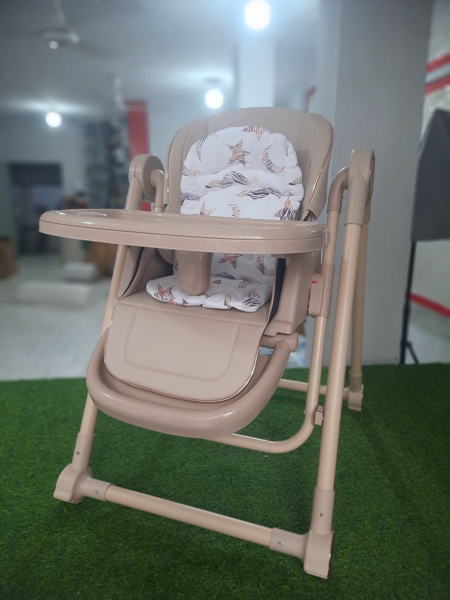 Multifunctional Baby High Feeding Chair with Swing Function-BZ-S700