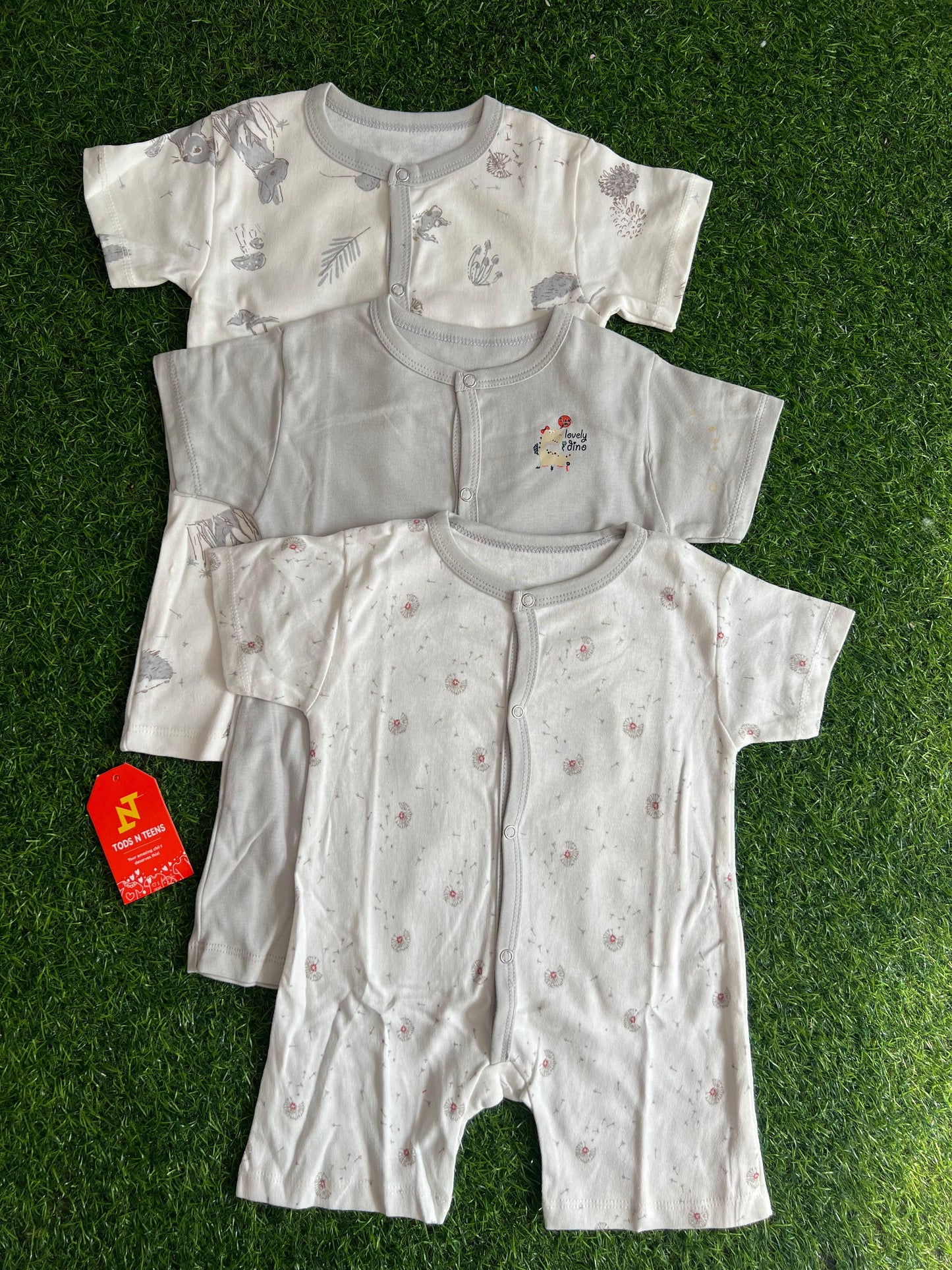 VP24-Pack of 3 Bodysuits