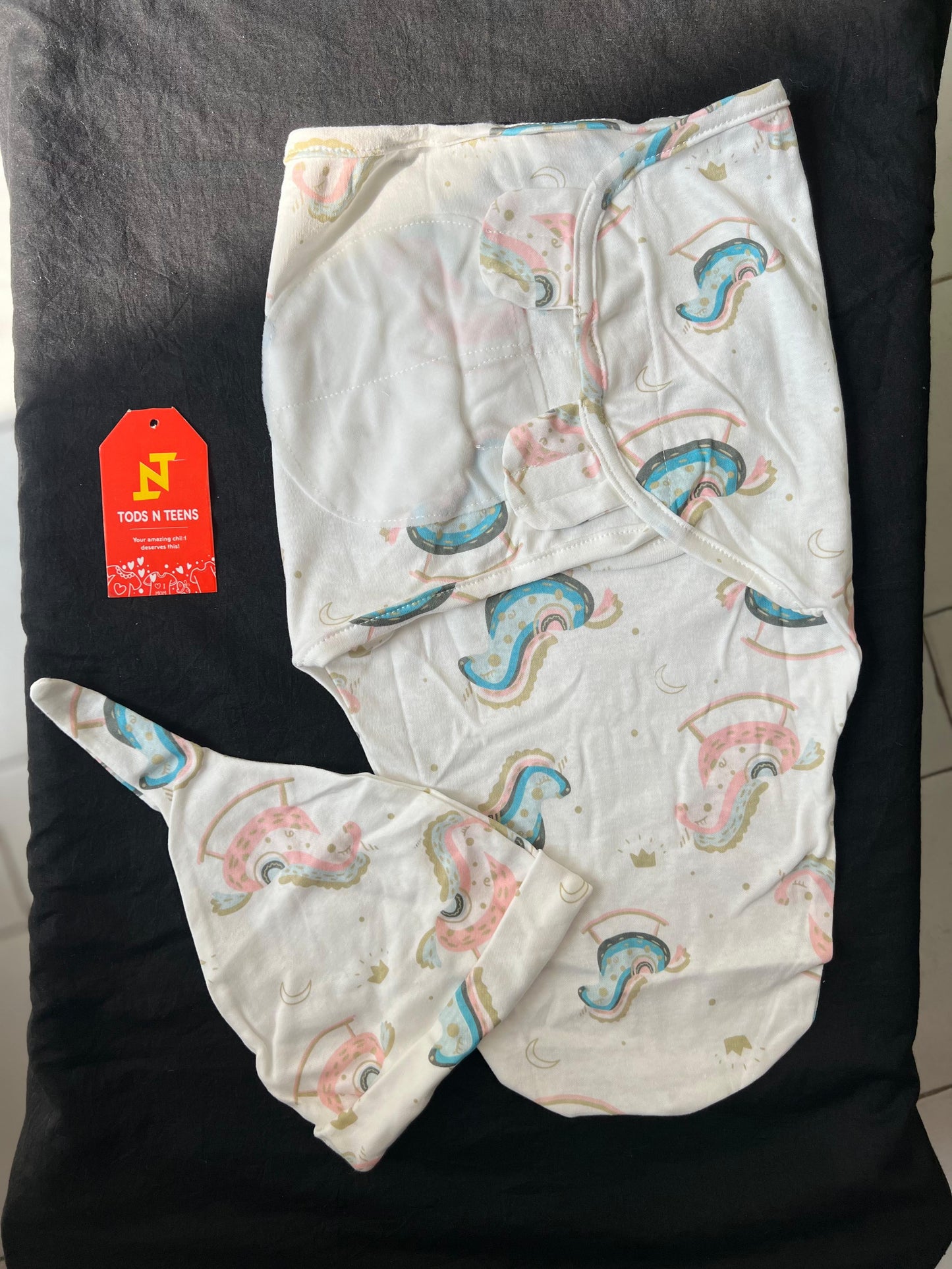 SHT273-Swaddle Me with Cap