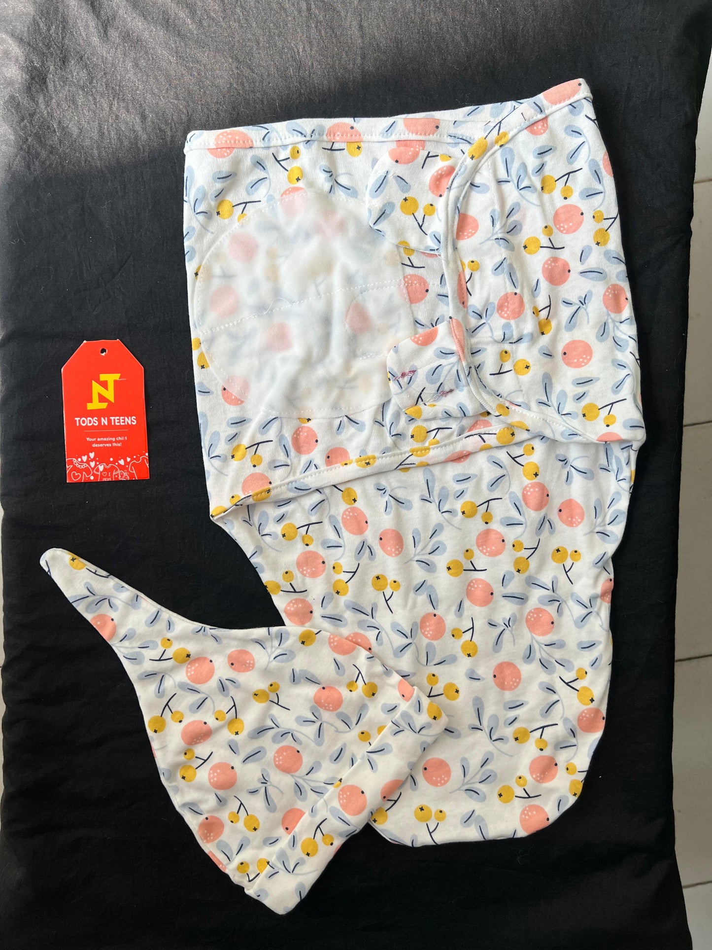 SHT273-Swaddle Me with Cap