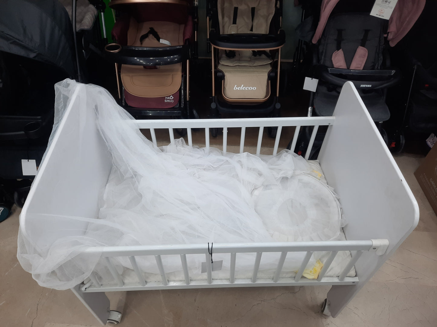 Baby Cot With Mosquito Net-W226