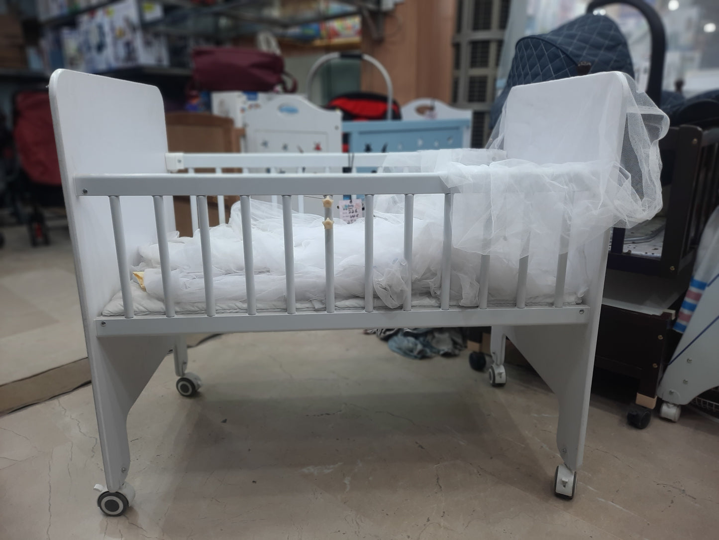 Baby Cot With Mosquito Net-W226