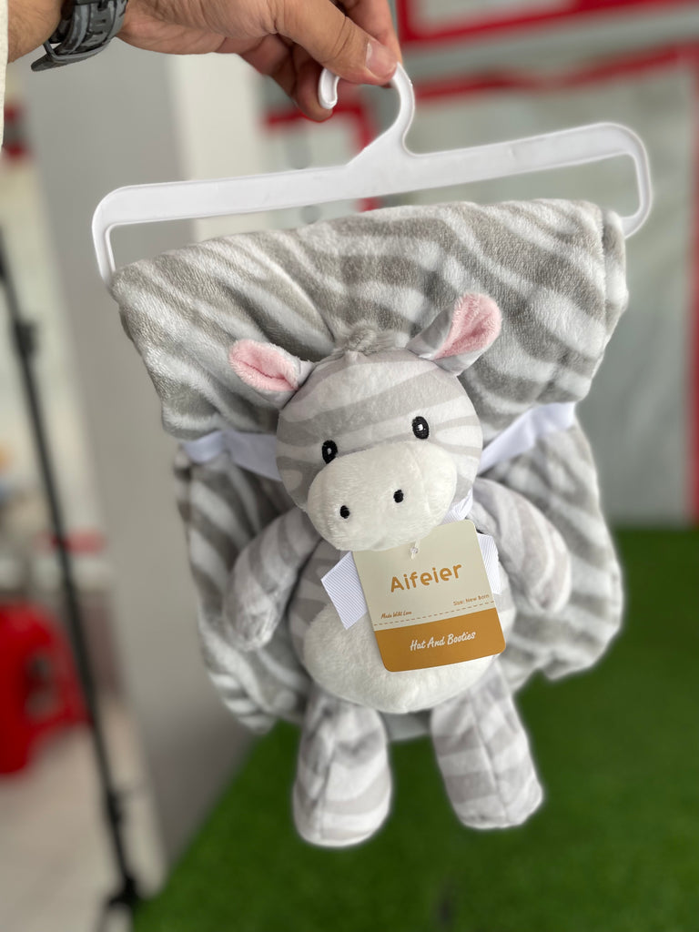 SHT284- Plush blanket with Stuff Toy