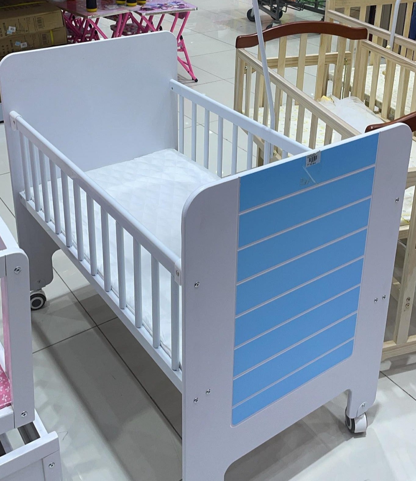 Baby Cot With Mosquito Net-W226