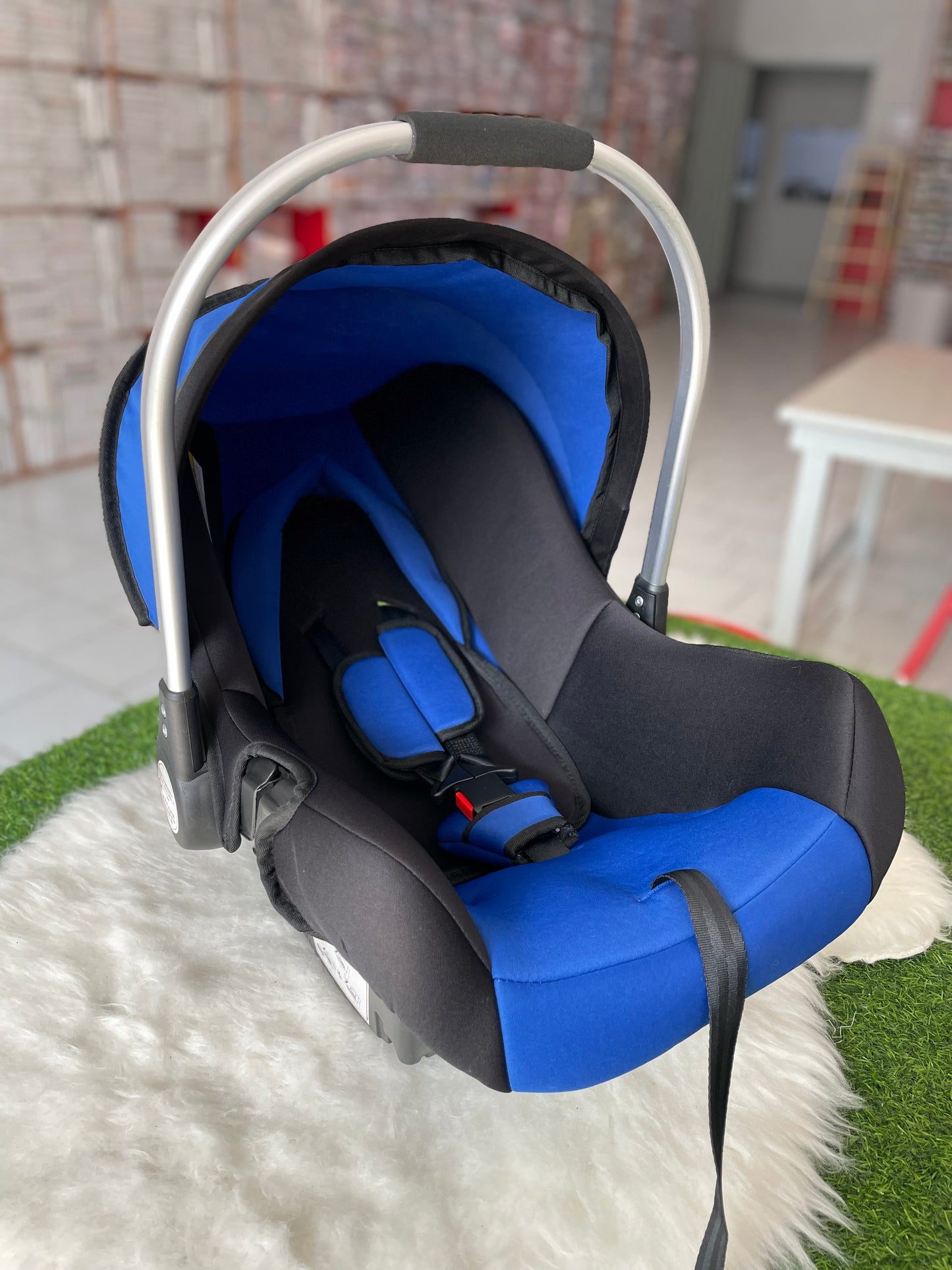 Blue Carry Cot SQ001