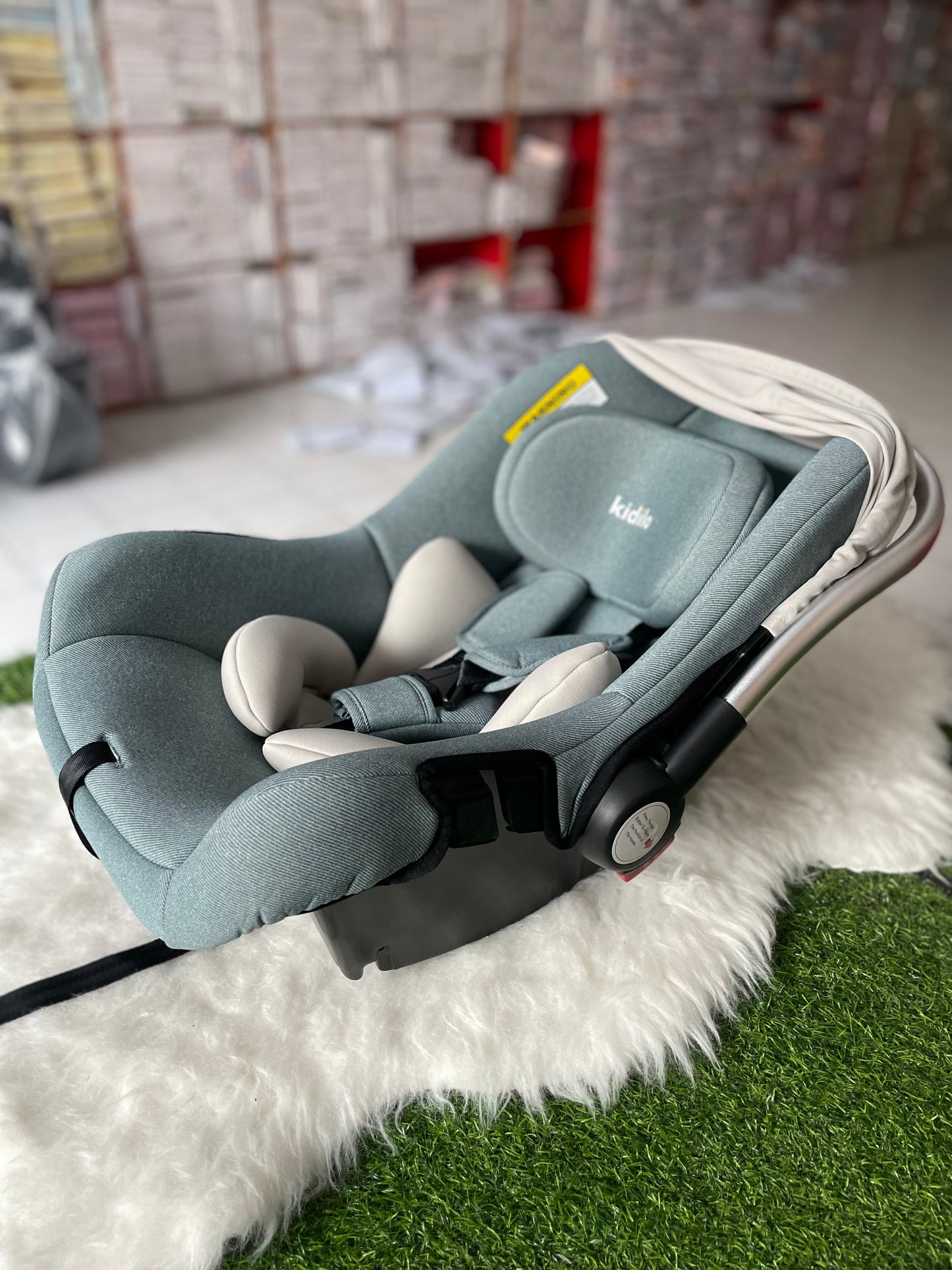 Light Grey Carry Cot C002