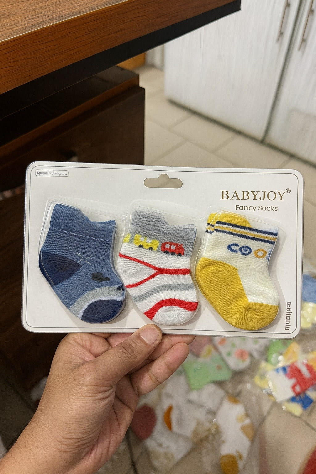 SH540-pack of 3 Winter Baby Socks - 0-6M