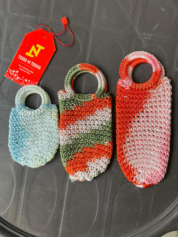 FE20-Crochet Feeder Covers
