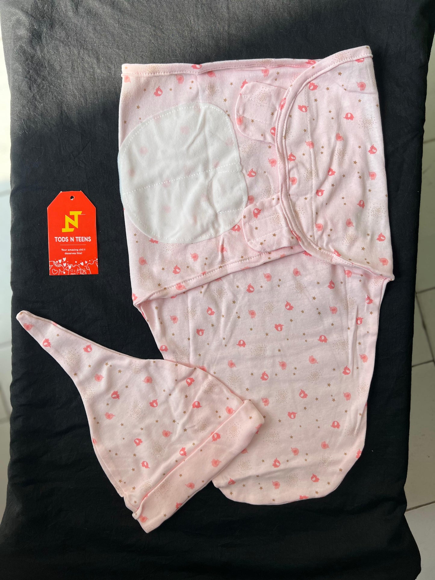 SHT273-Swaddle Me with Cap