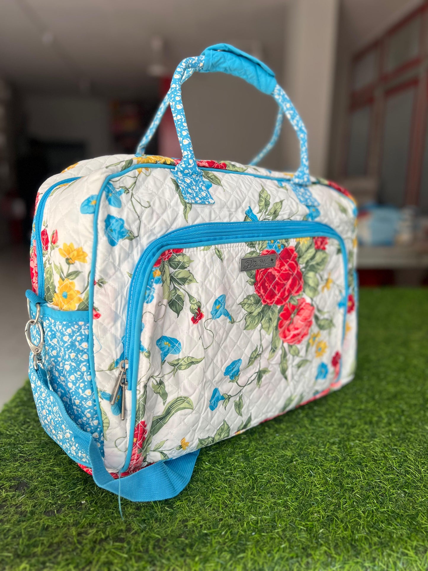 DB193-The Pioneer Woman Weekender Bag