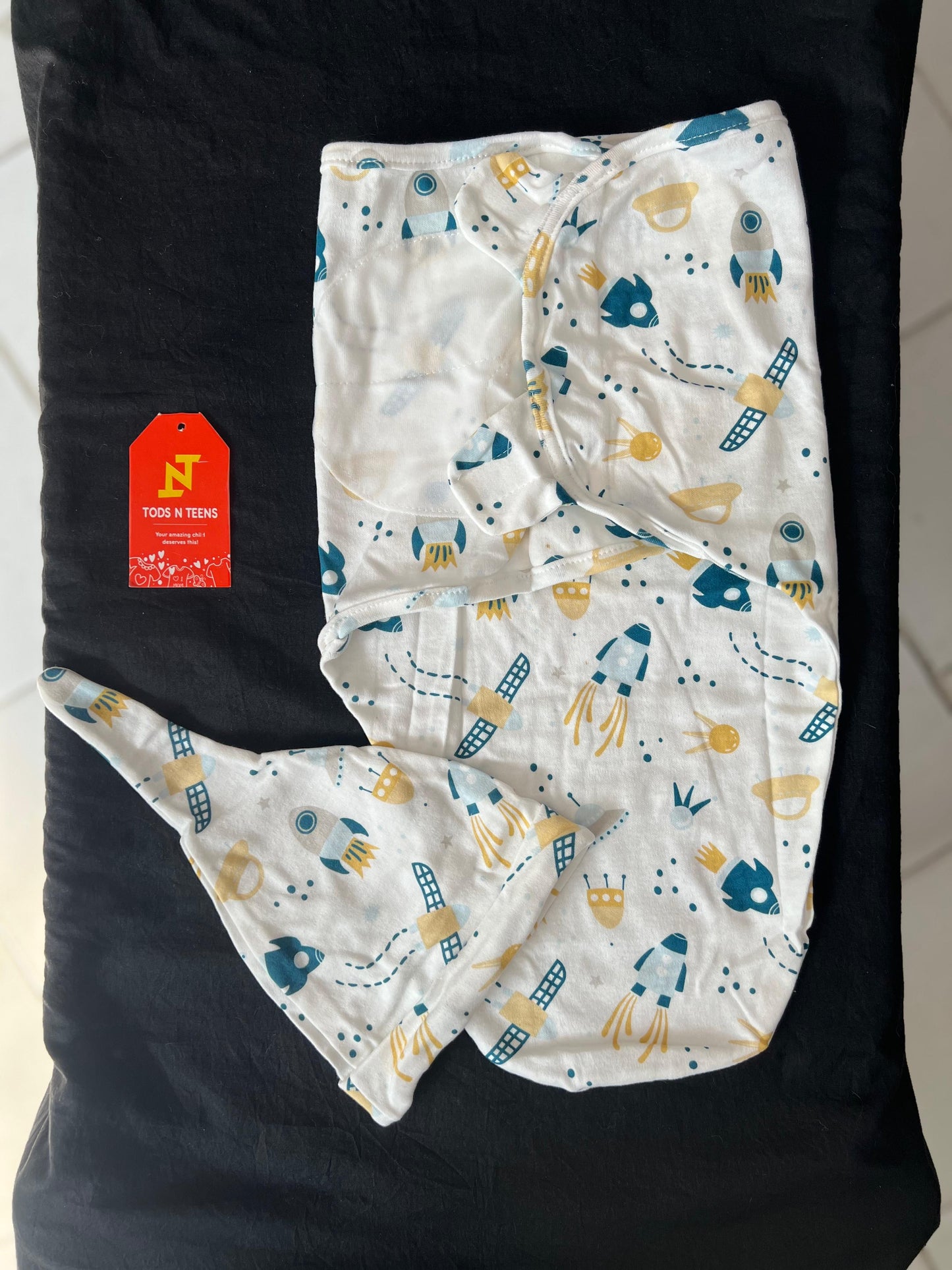 SHT273-Swaddle Me with Cap