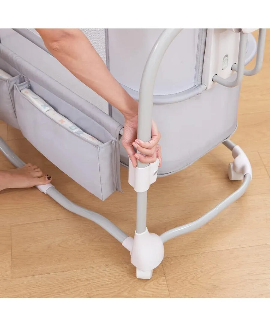 Mastela Deluxe 3-in-1 Bassinet