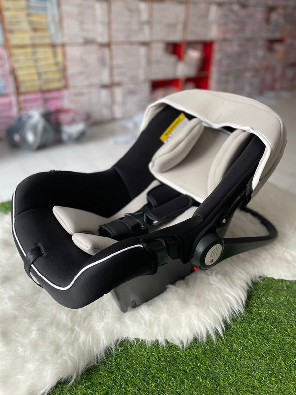 Black Carry Cot C005