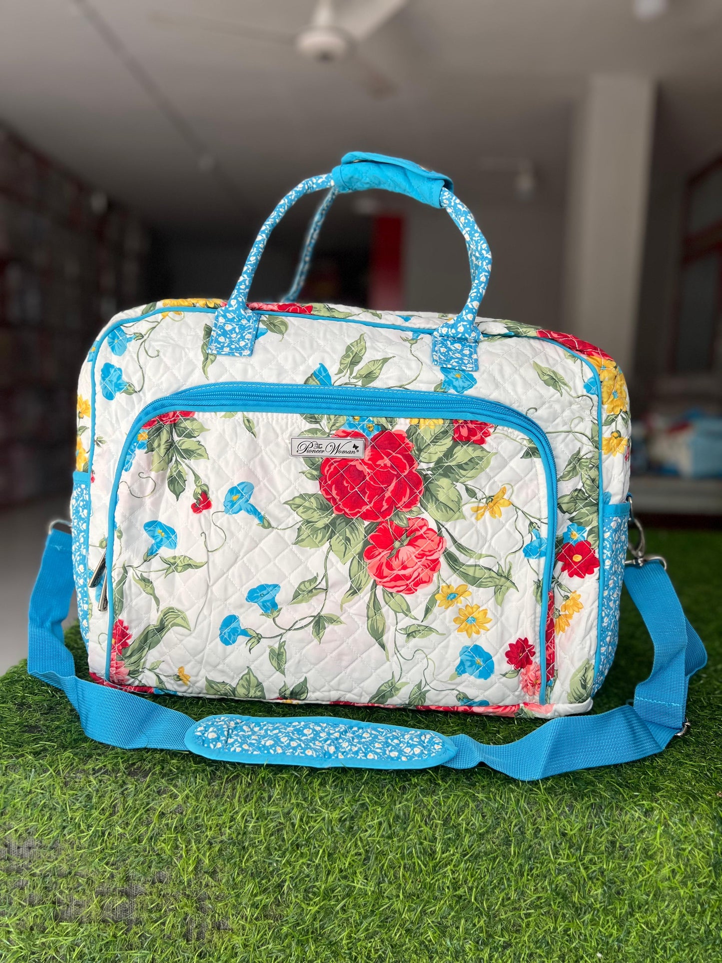 DB193-The Pioneer Woman Weekender Bag