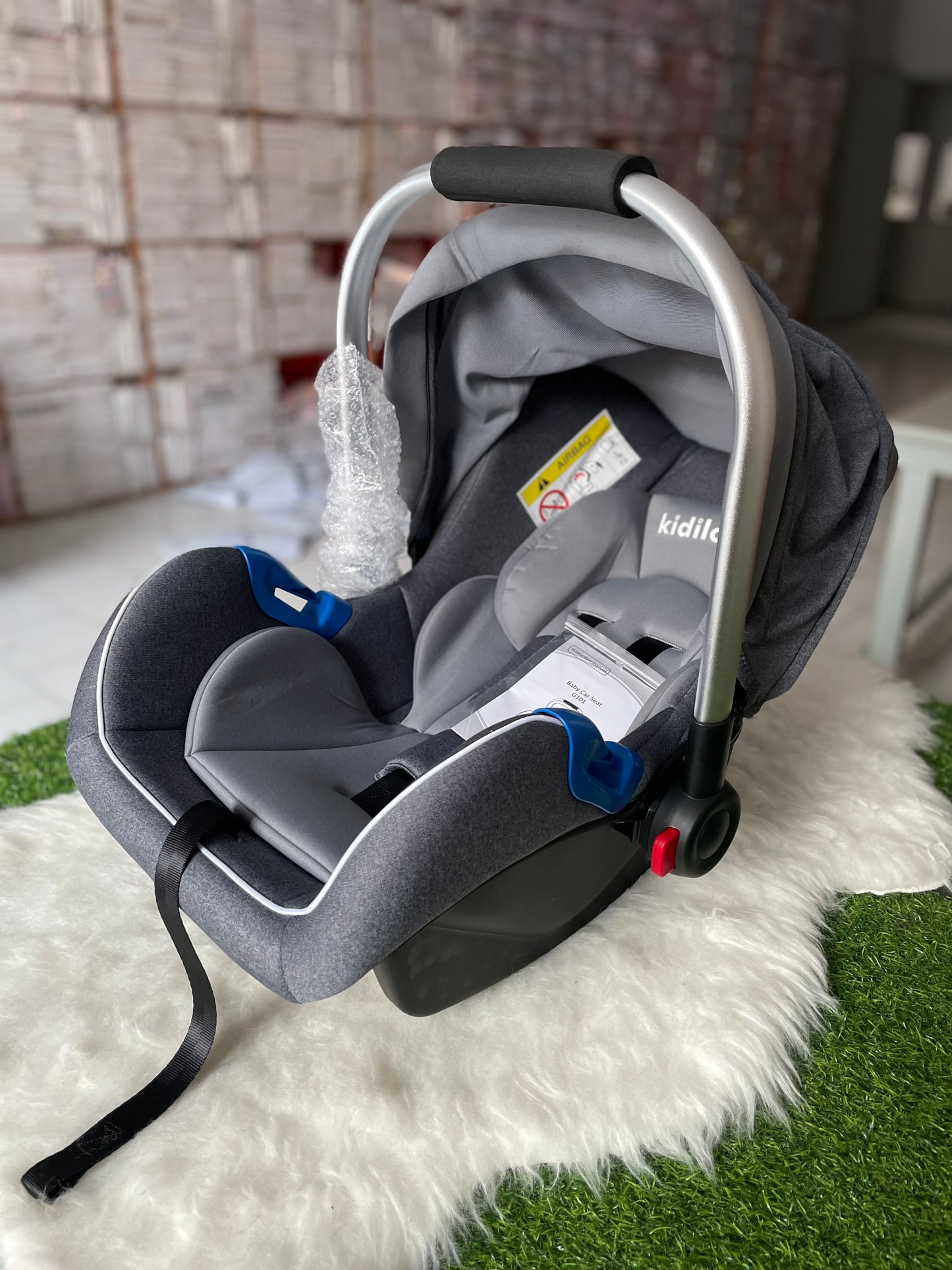 Grey Carry Cot G101
