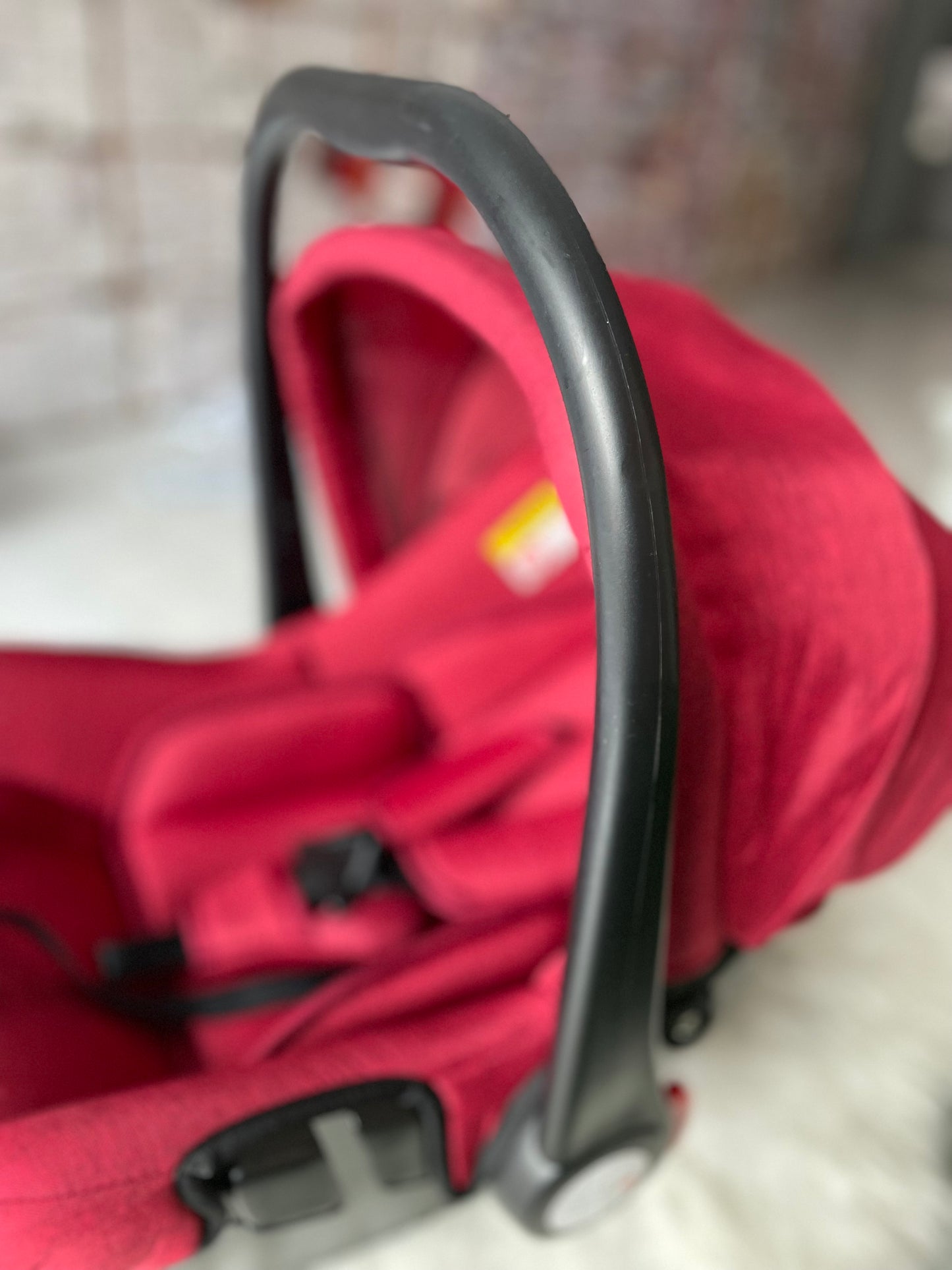 Red Carry Cot SQ002
