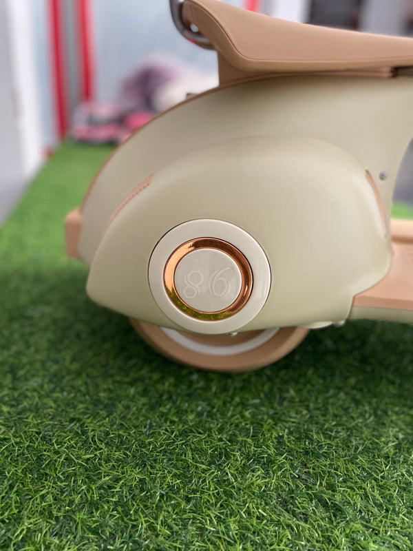 Imported Electric Vespa Scooter - 916