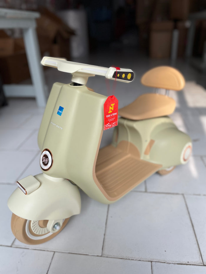 Imported Electric Vespa Scooter - 916
