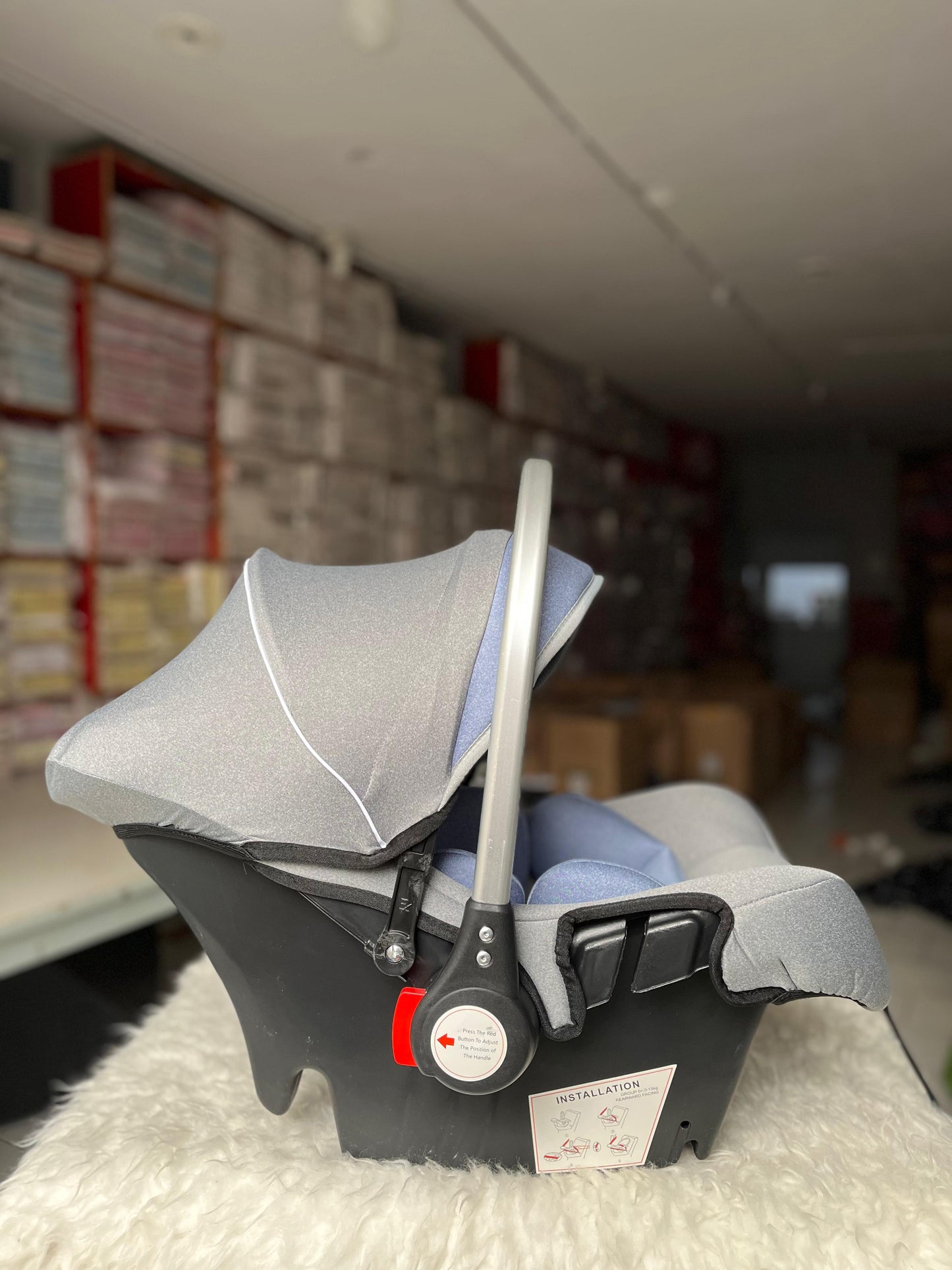 Blue Carry Cot C001
