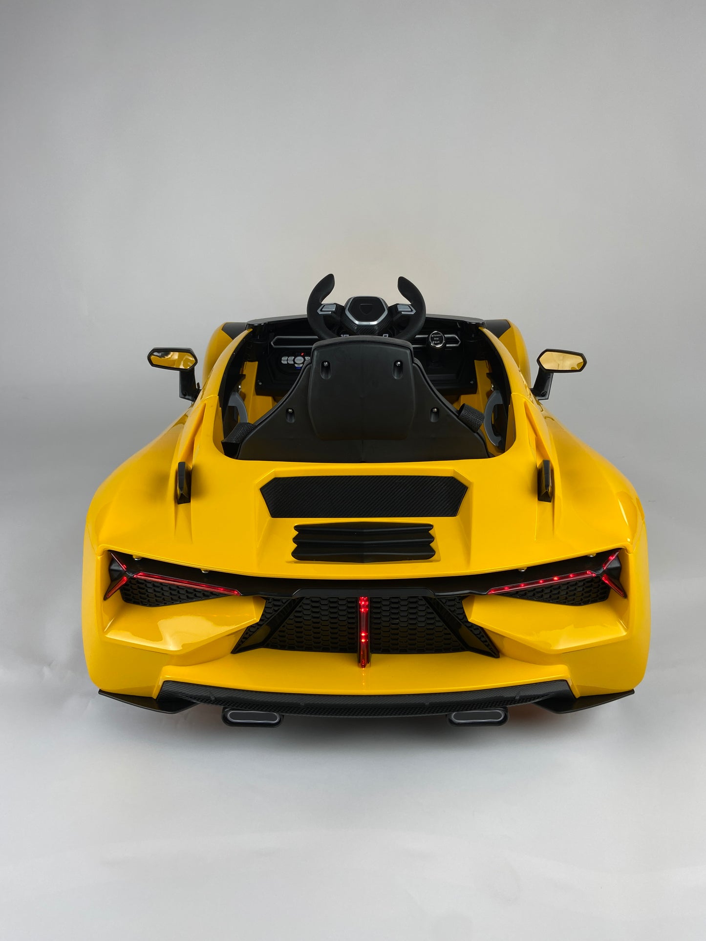 Luxurious Yellow Lamborghini Racing Electric Car C603